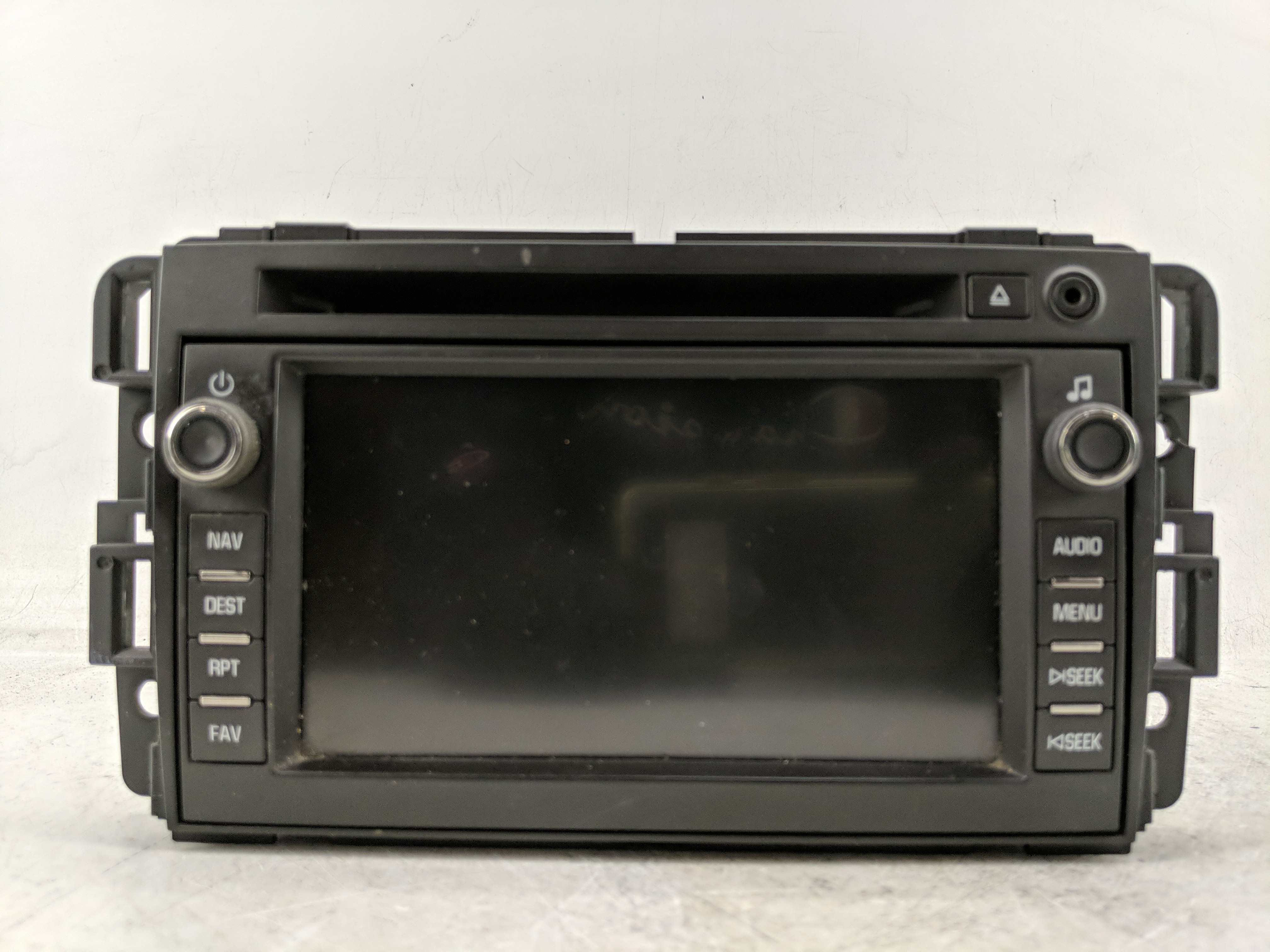 2010-2011 Gmc Sierra 1500 Am Fm Cd Player Radio Receiver 1226192 - Oemusedautoparts1.com