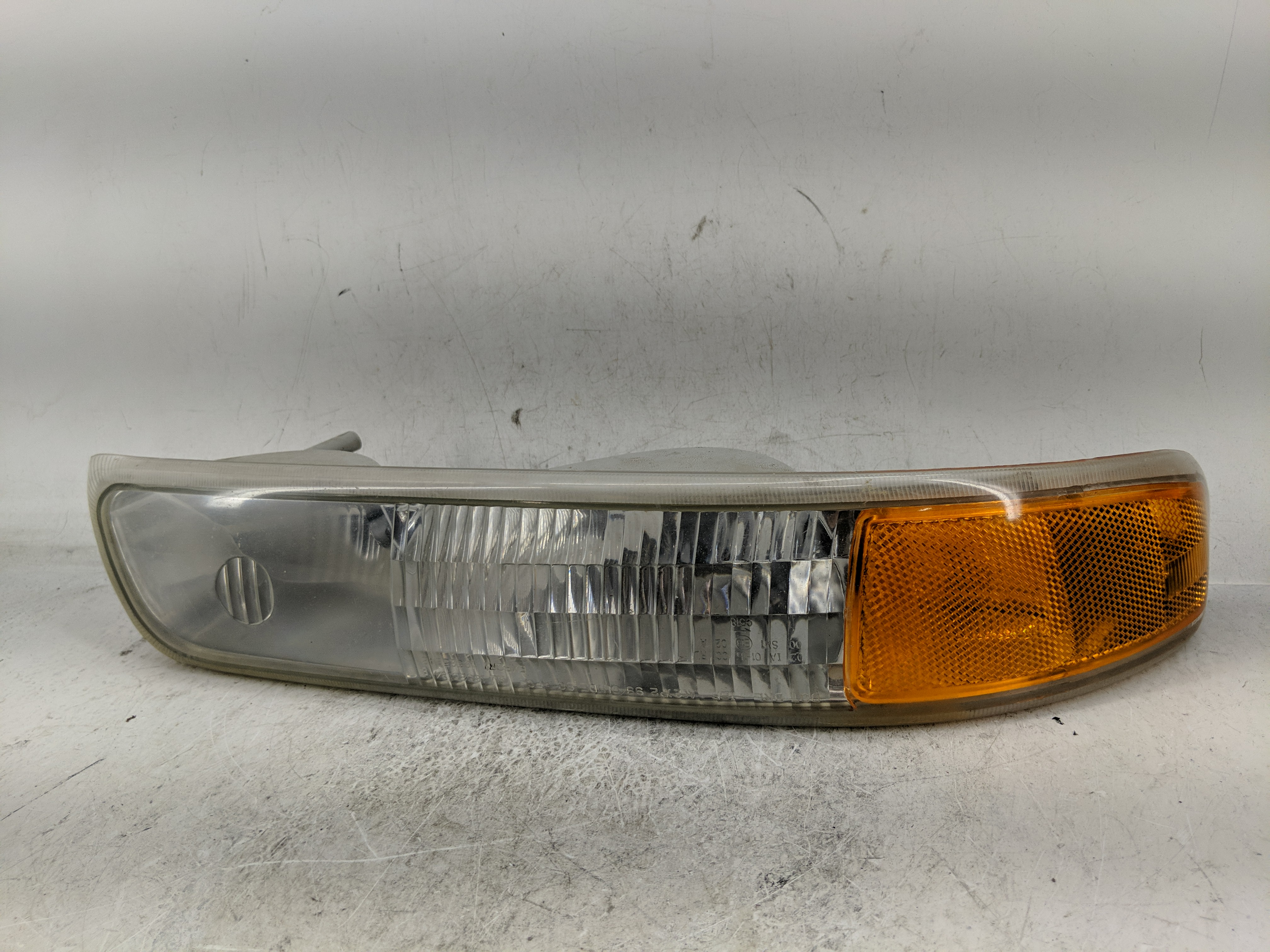 Picture of 2000-2006 Chevrolet Tahoe Passenger Right Oem Front Light Lamp 1226276
