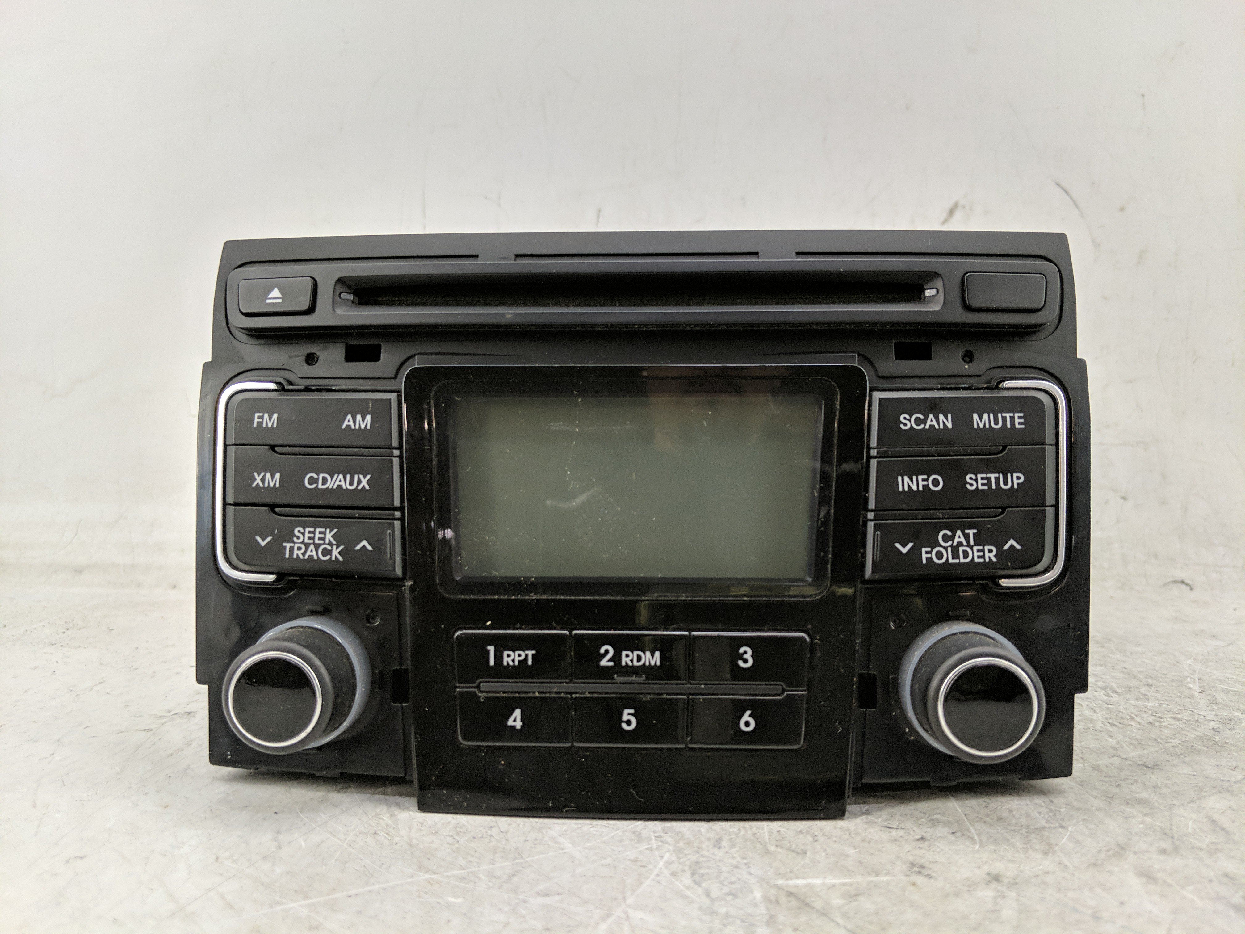 Picture of 2011-2011 Hyundai Sonata Am Fm Cd Player Radio Receiver 1226368