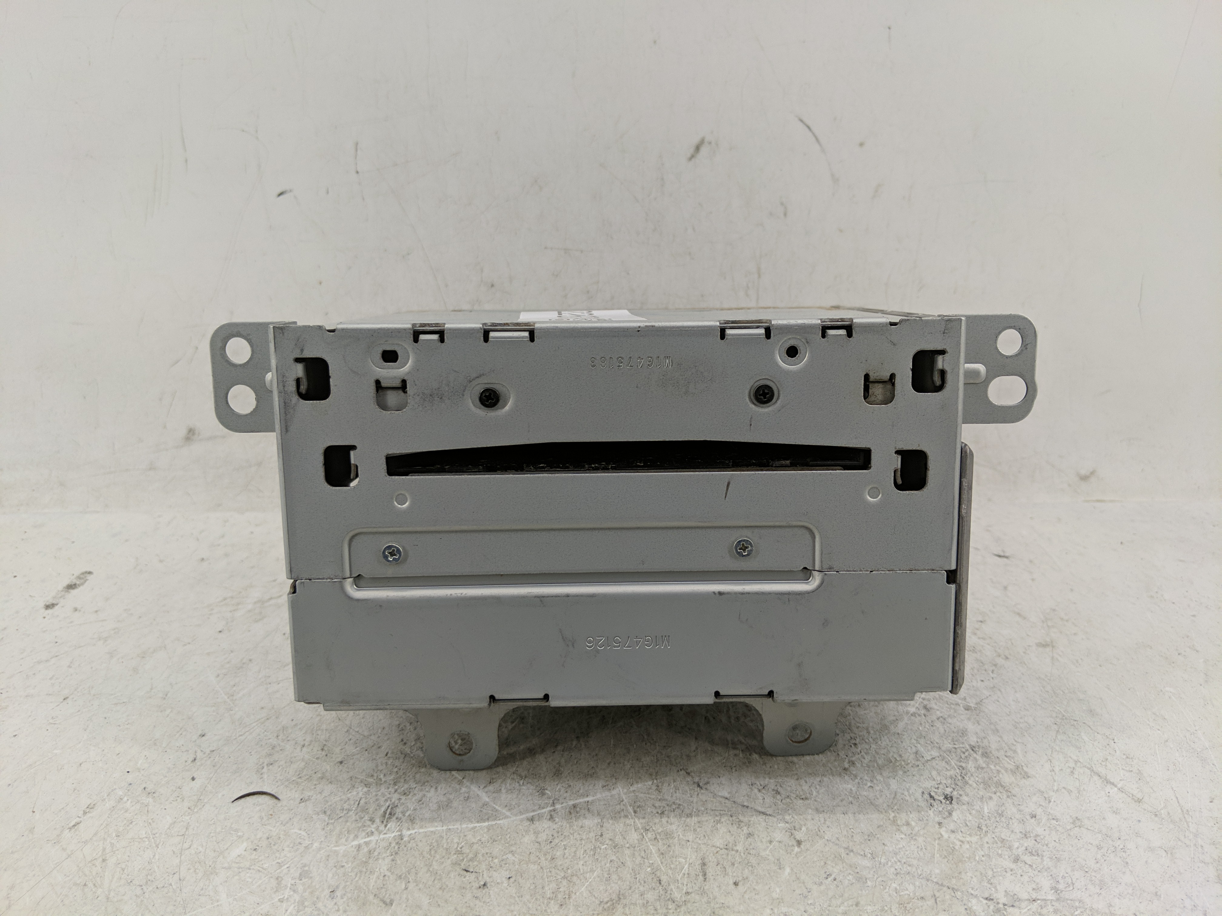 Ford F-350 Am Fm Cd Player Radio Receiver 1226379 - Oemusedautoparts1.com