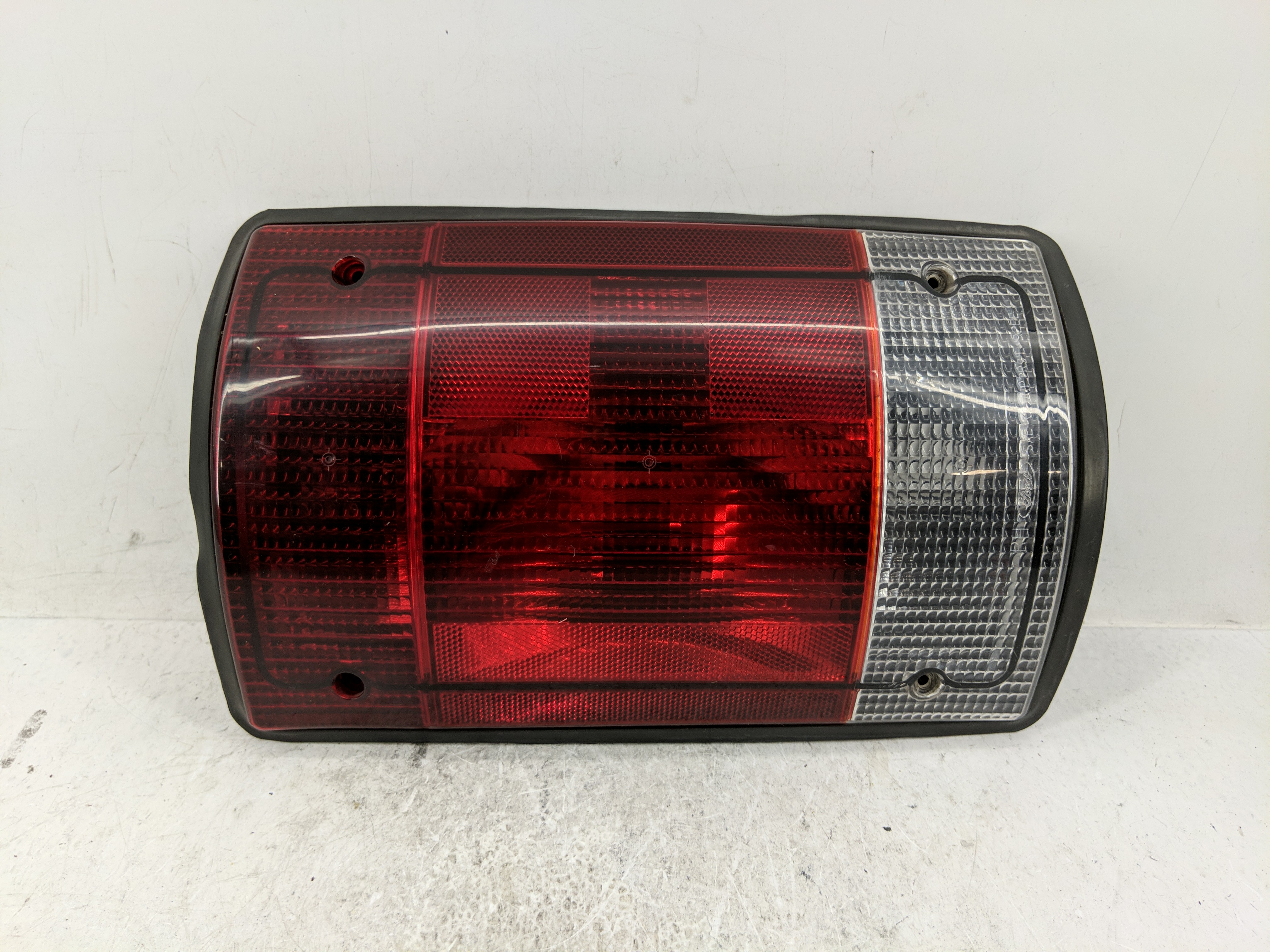 Picture of Mercedes-benz E250 Passenger Right Side Tail Light Taillight Oem 1226432