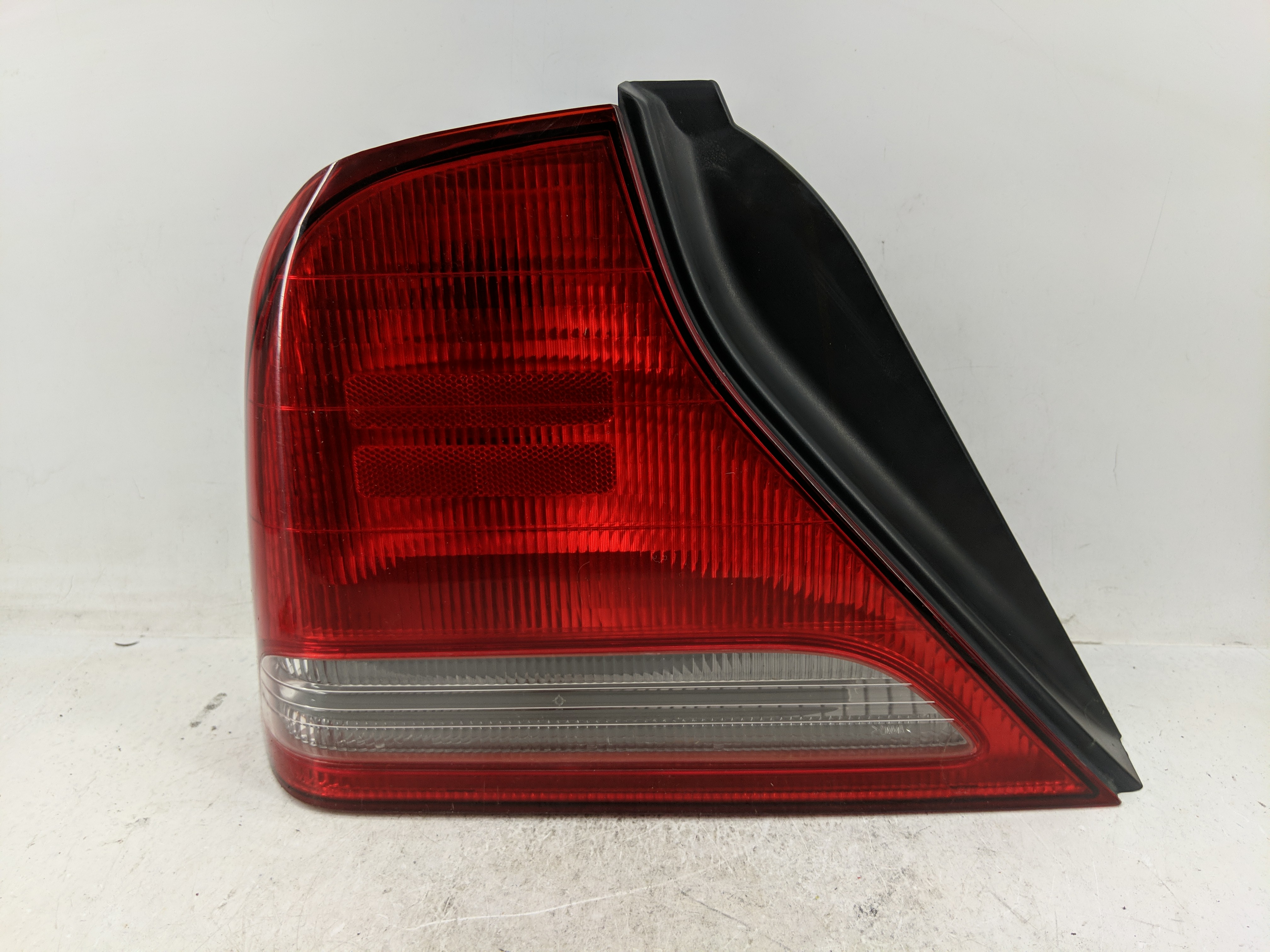 Picture of 2004-2006 Suzuki Verona Driver Left Side Tail Light Taillight Oem 1226441