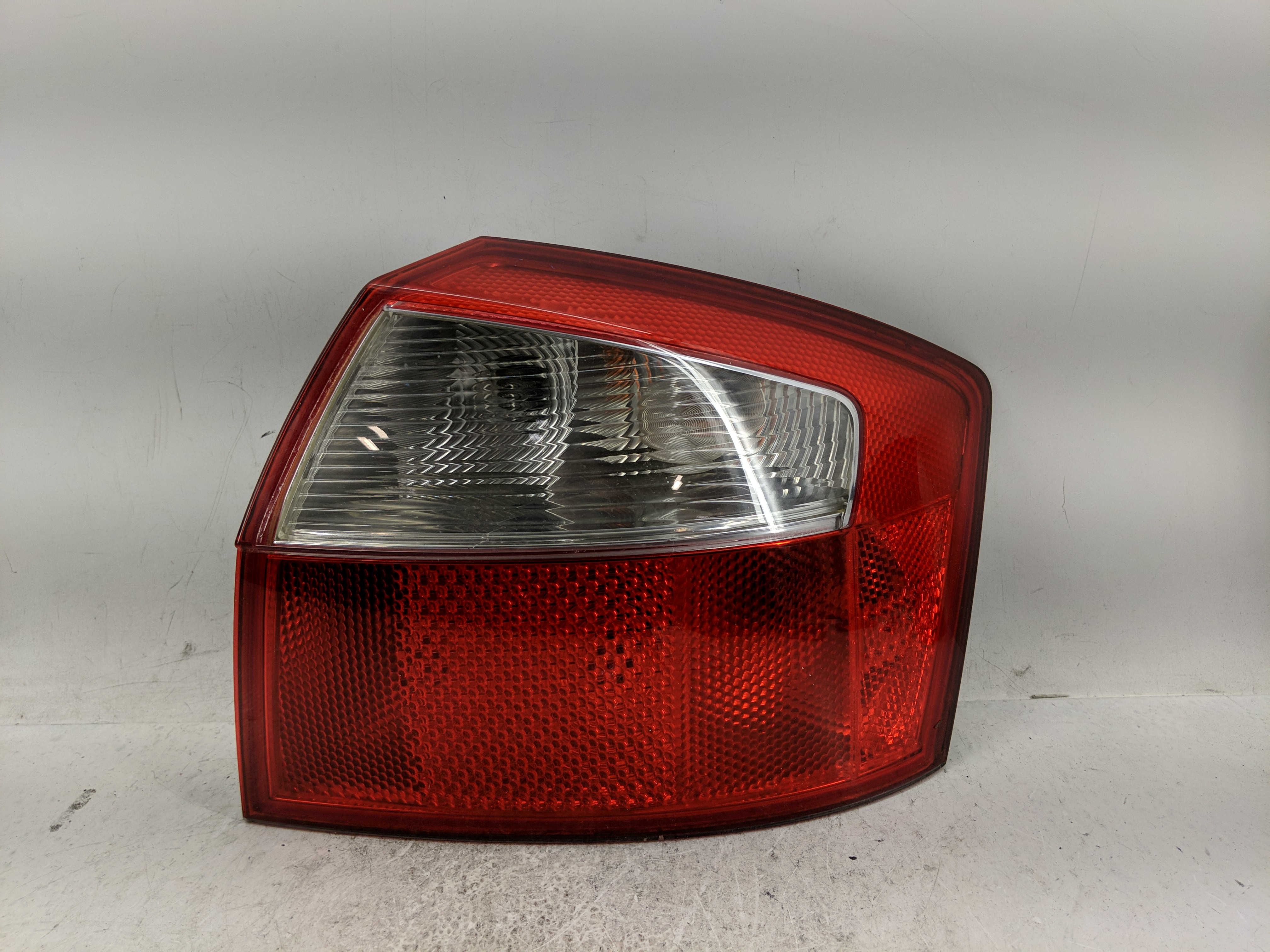 2002-2005 Audi A4 Passenger Right Side Tail Light Taillight Oem 1226442 - Oemusedautoparts1.com