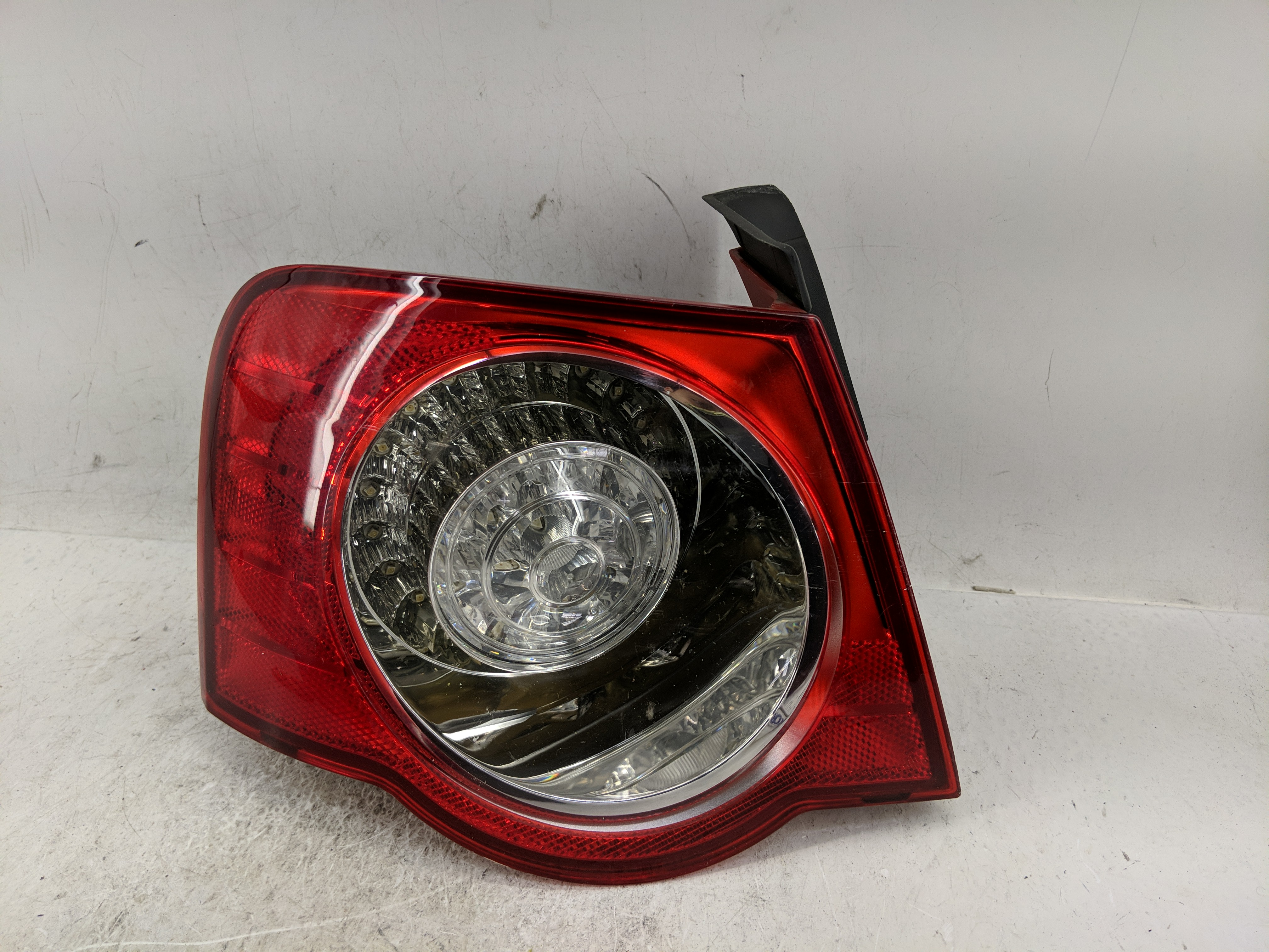 Picture of 2006-2008 Volkswagen Passat Driver Left Side Tail Light Taillight Oem 1226443