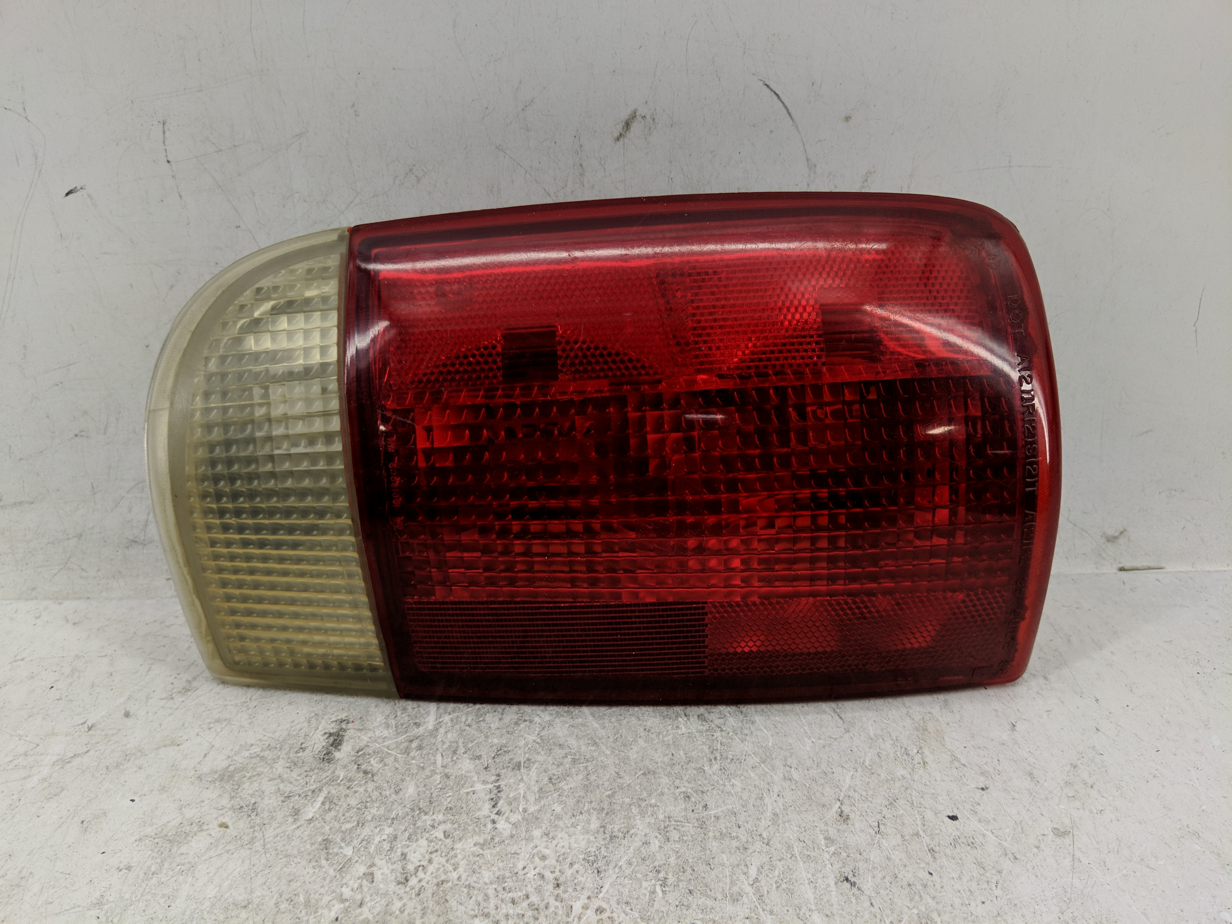 Picture of 1995-2005 Chevrolet Blazer Driver Left Side Tail Light Taillight Oem 1226447