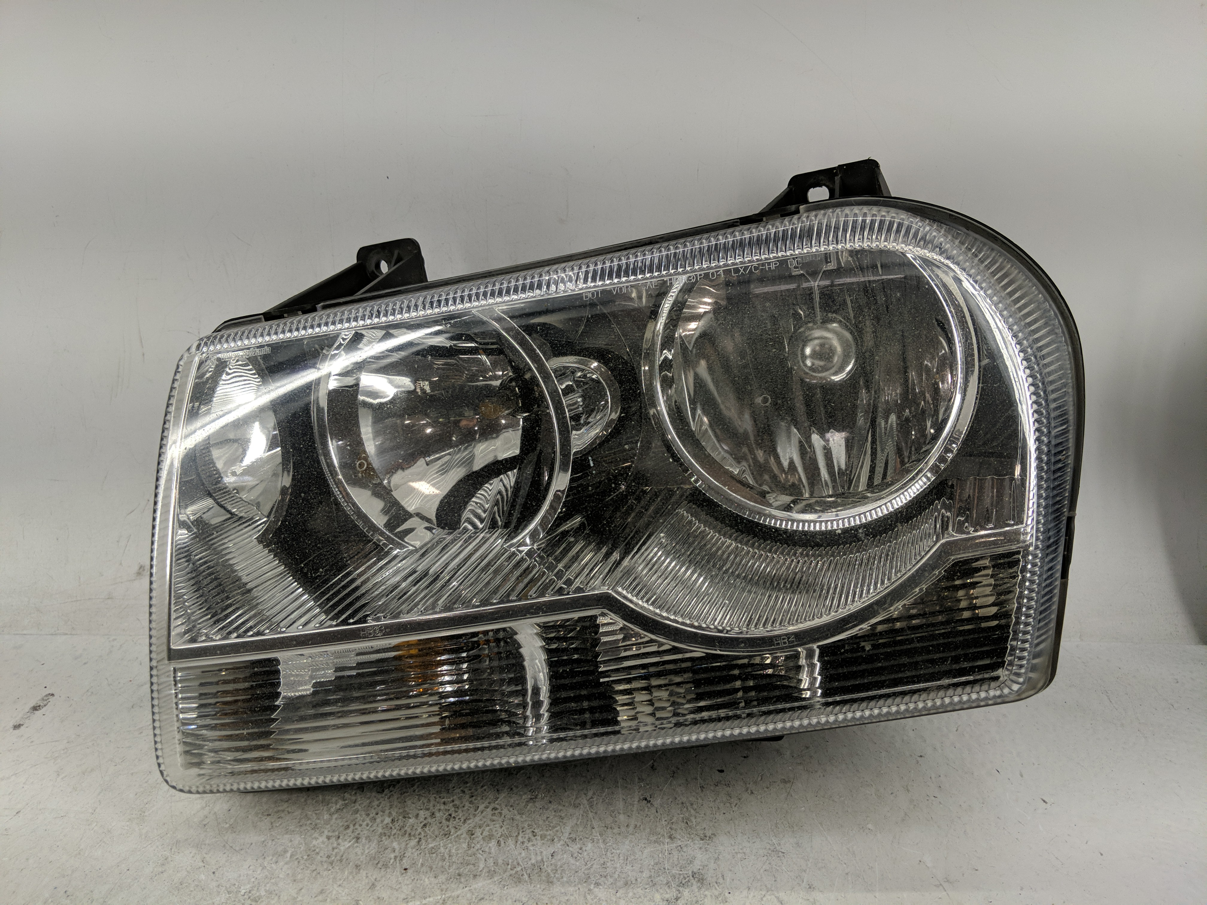Picture of 2005-2007 Chrysler 300 Driver Left Oem Head Light Headlight Lamp 1226454