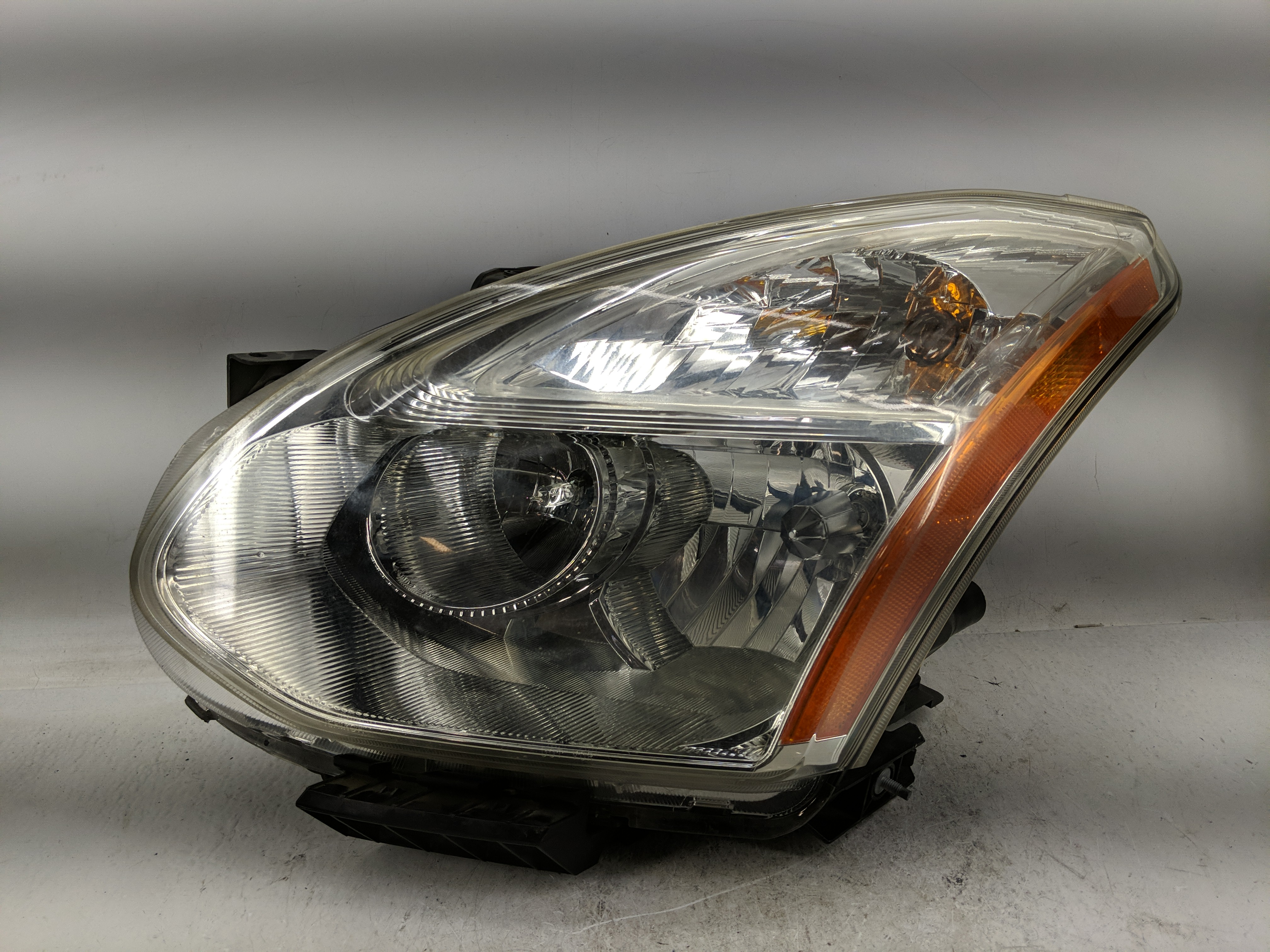 Picture of 2011-2012 Nissan Rogue Driver Left Oem Head Light Headlight Lamp 1226456