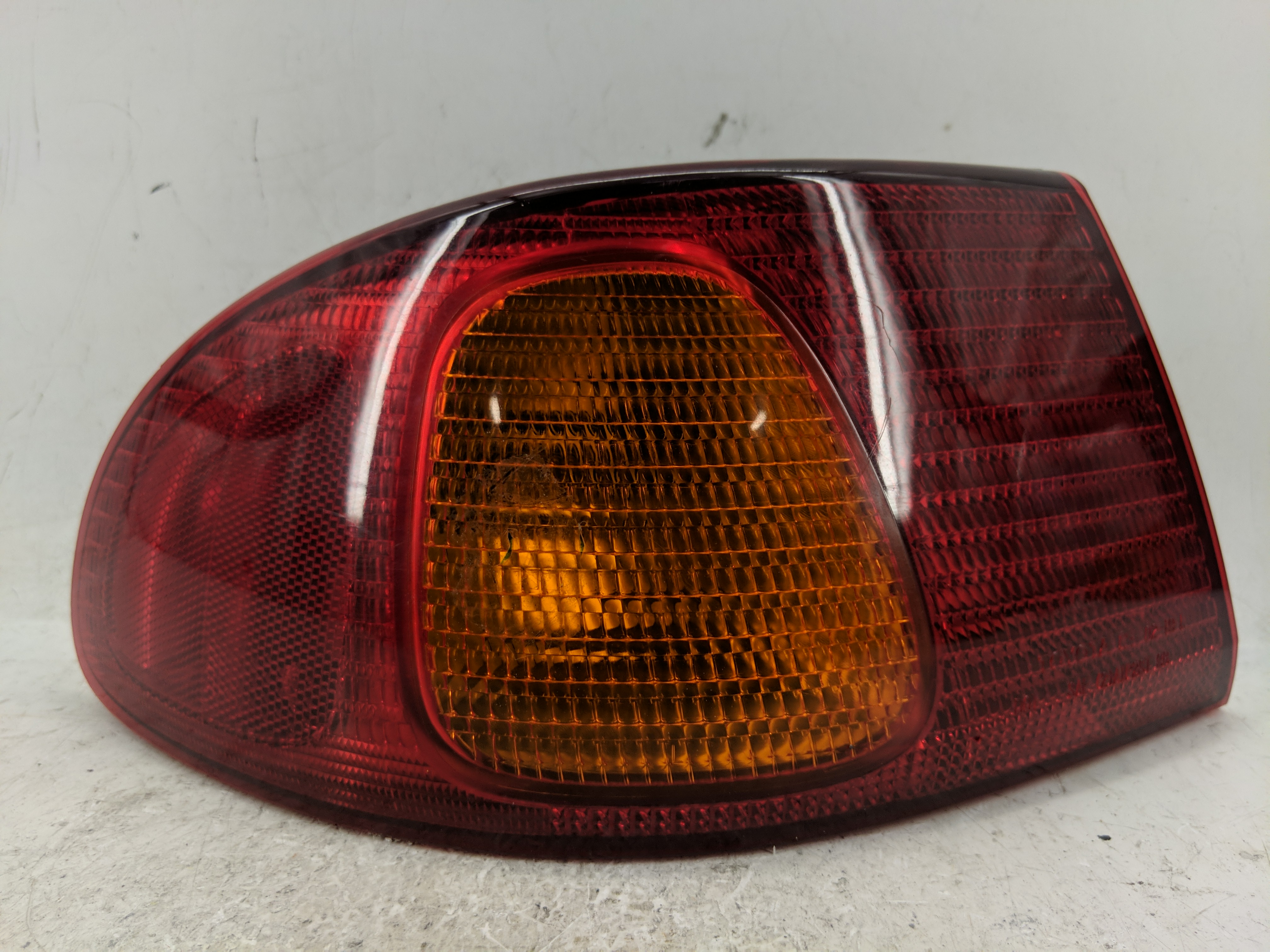 Picture of 1998-2002 Toyota Corolla Driver Left Side Tail Light Taillight Oem 1226568