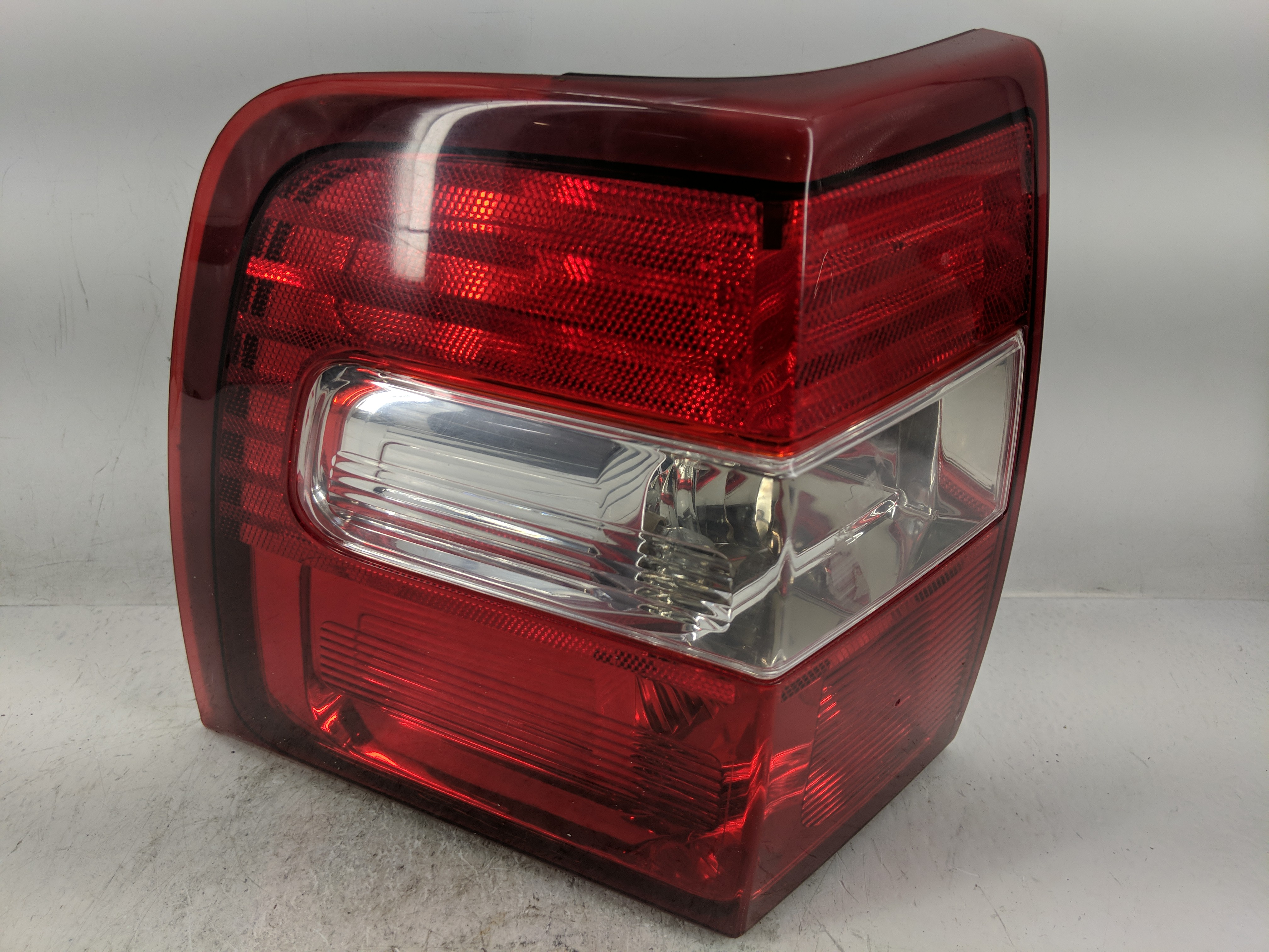 Picture of 2007-2017 Ford Expedition Driver Left Side Tail Light Taillight Oem 1226569