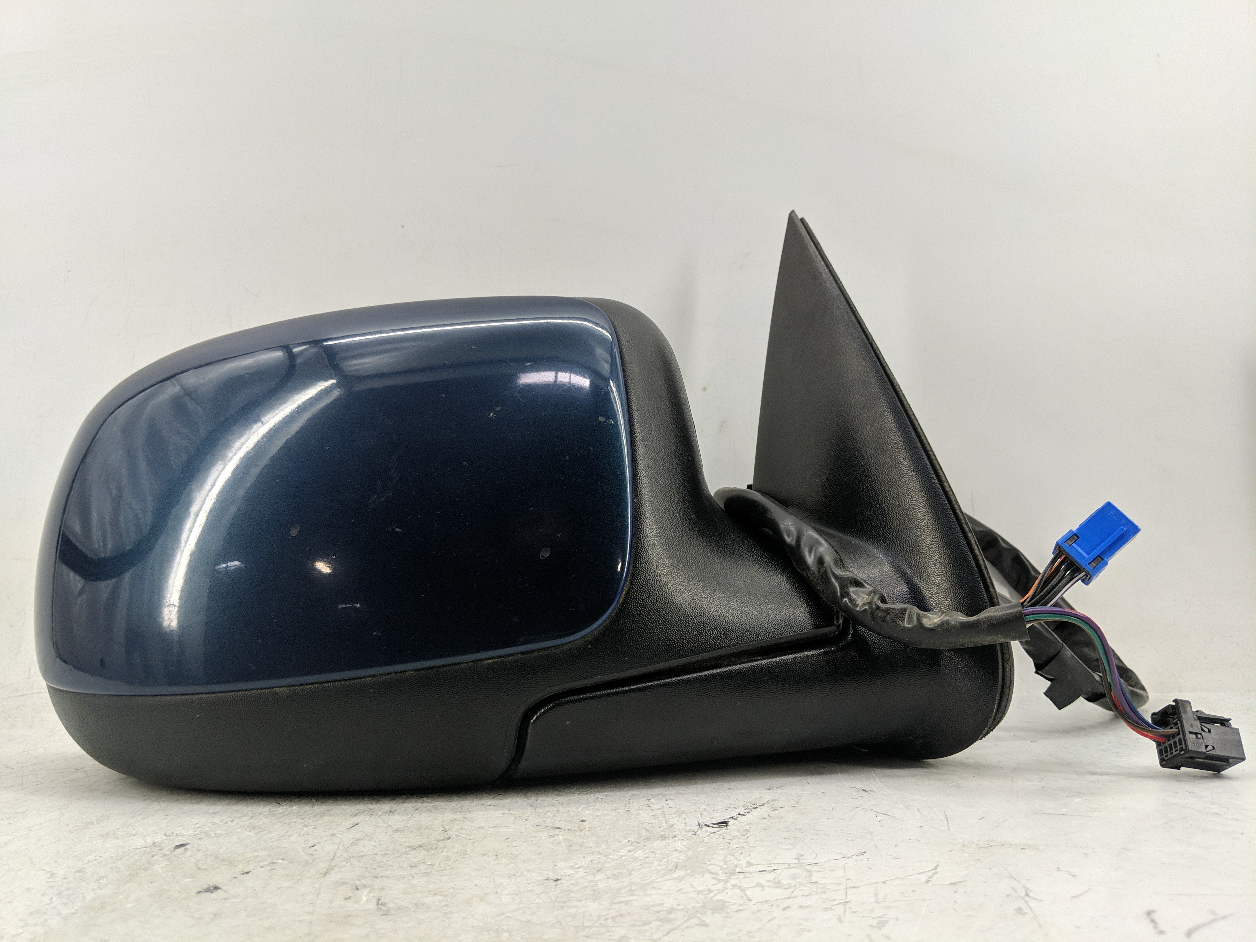 Picture of 2003-2006 Gmc Yukon Passenger Right Side View Power Door Mirror Blue 1226601