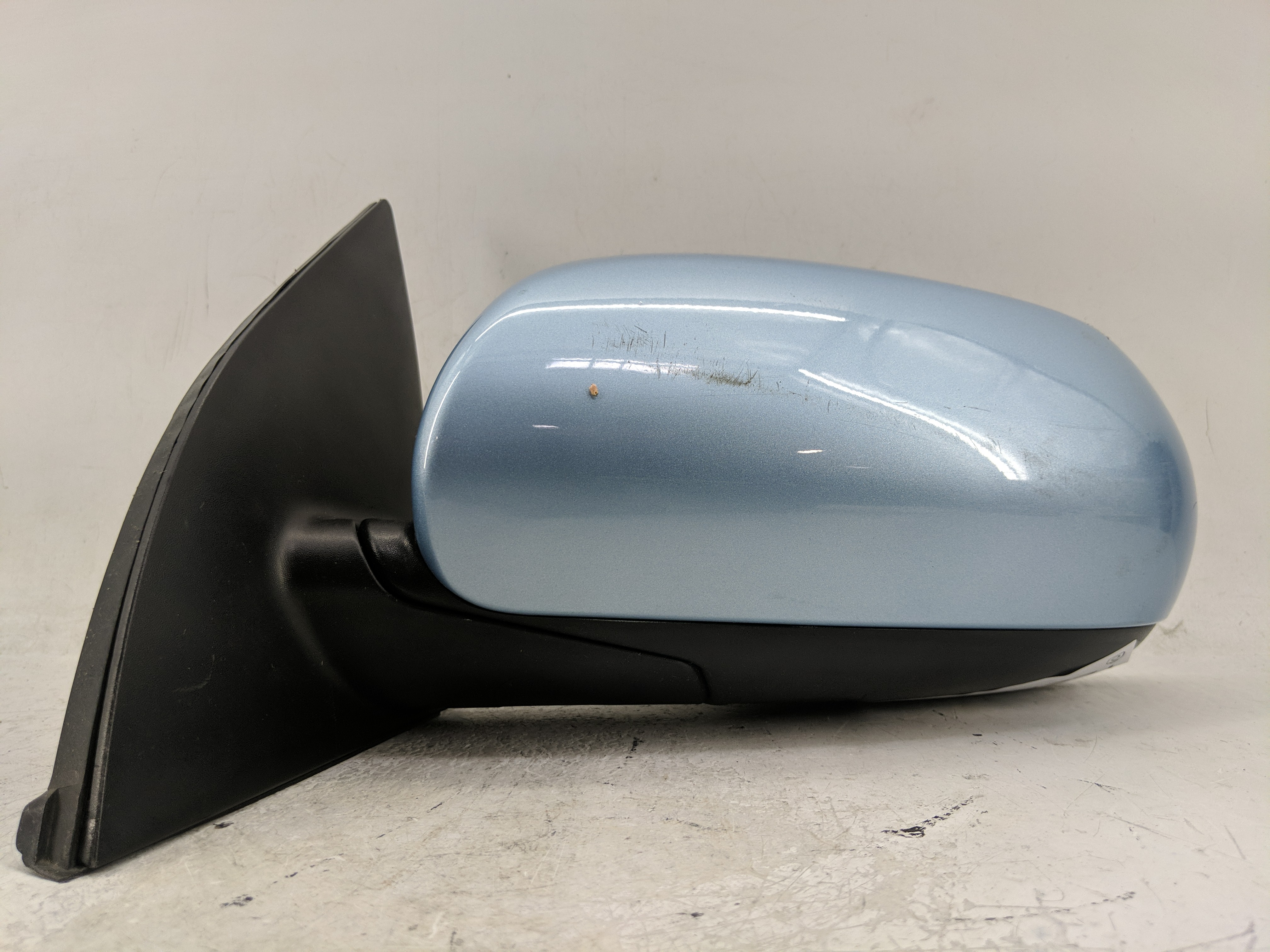 Picture of 2010-2011 Hyundai Accent Driver Left Side View Manual Door Mirror 1226619