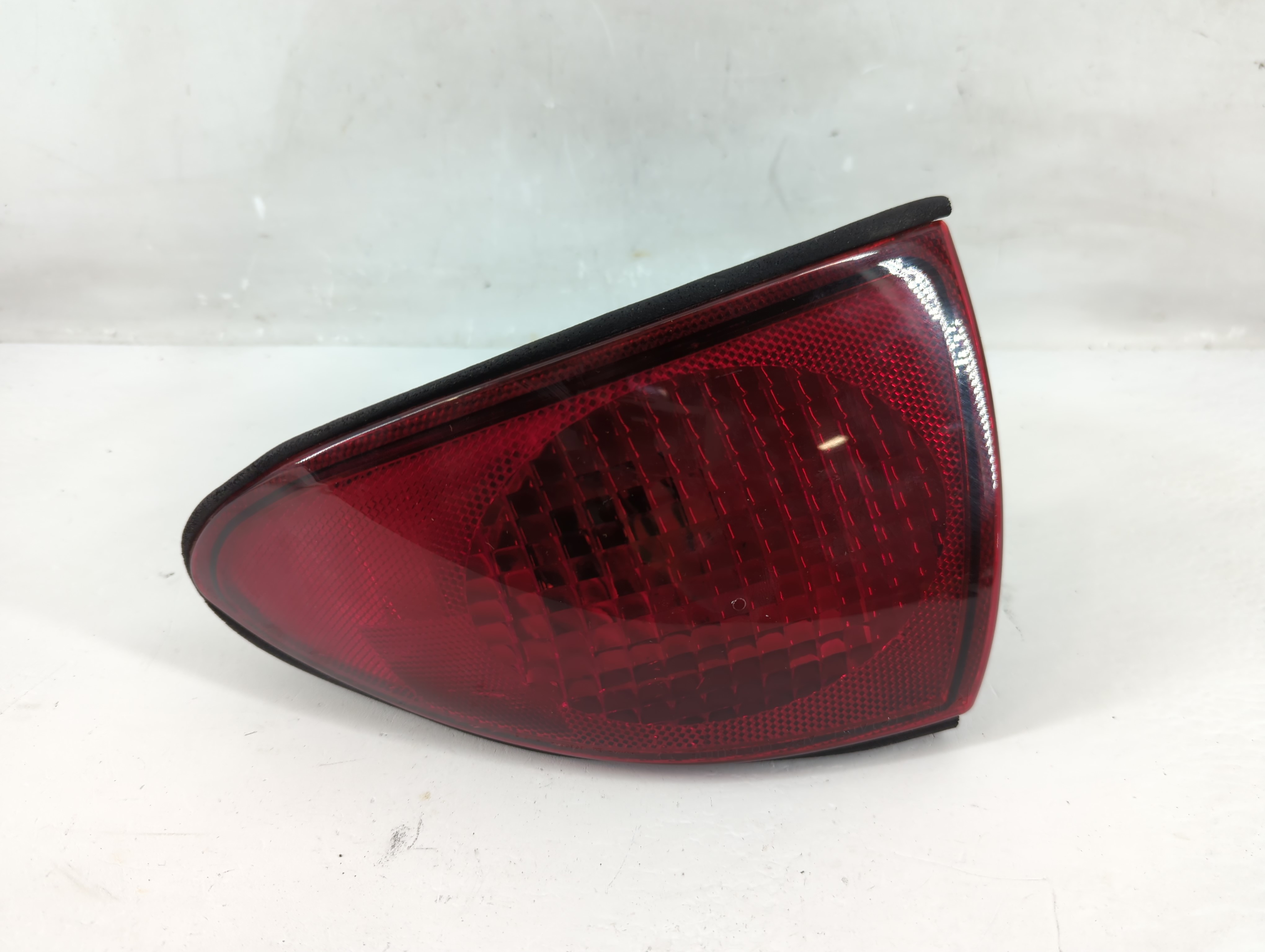 1997-1999 Chevrolet Cavalier Driver Left Side Tail Light Taillight Oem 1226722 - Oemusedautoparts1.com