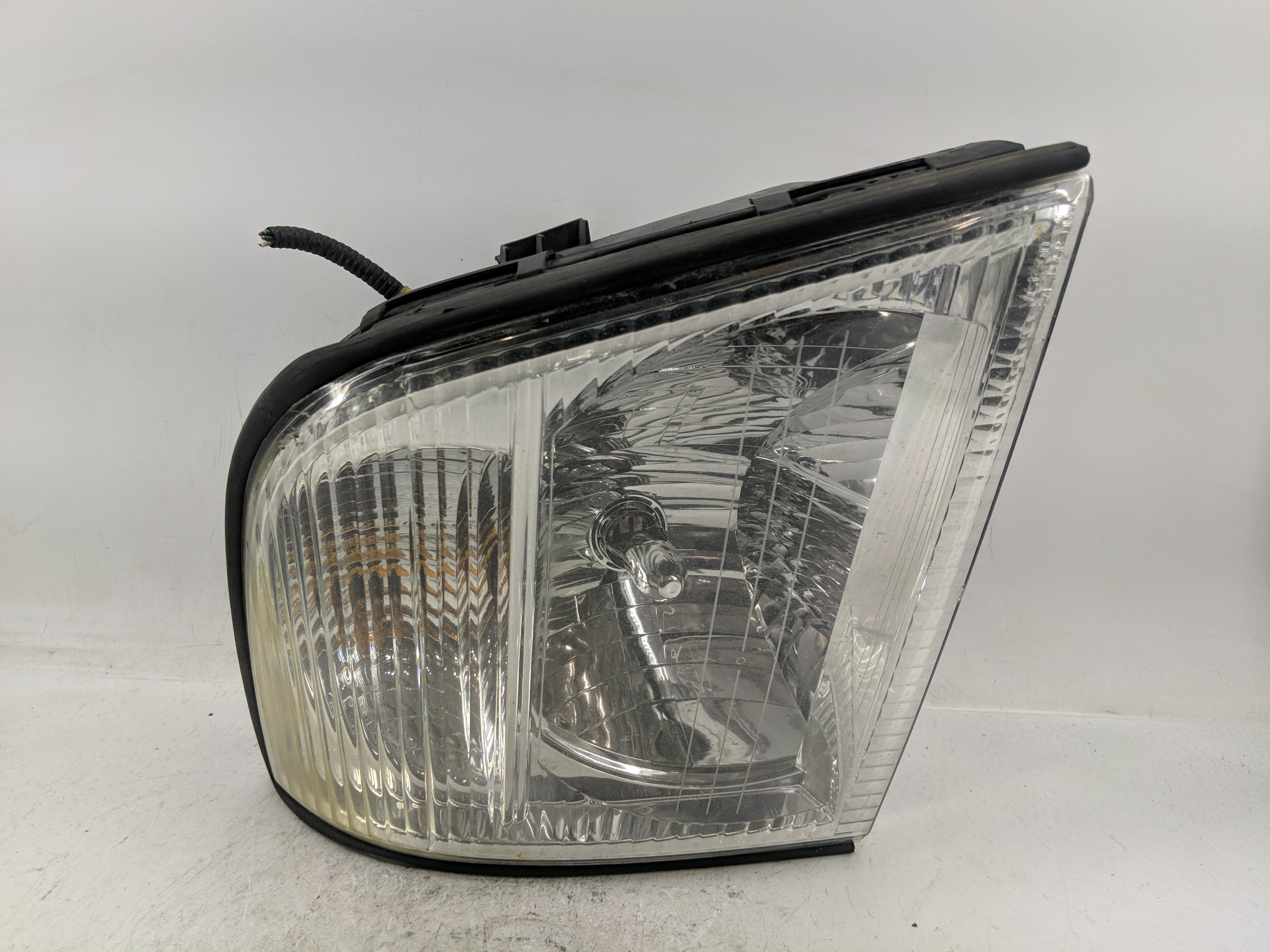 Picture of 2002 Mercury Mountaineer Passenger Right Oem Head Light Headlight Lamp 1226767