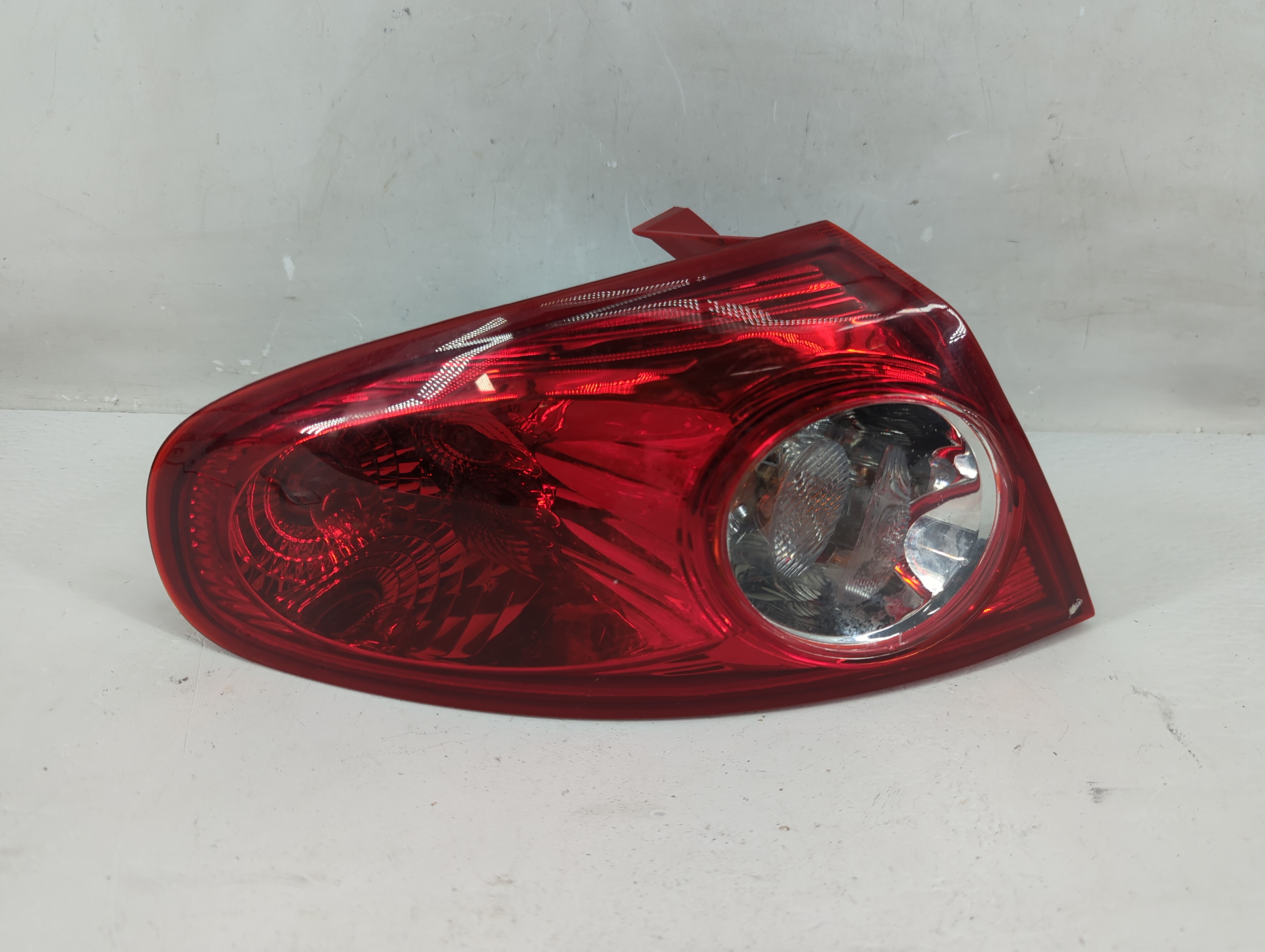 2005-2008 Suzuki Reno Driver Left Side Tail Light Taillight Oem 1226774 - Oemusedautoparts1.com