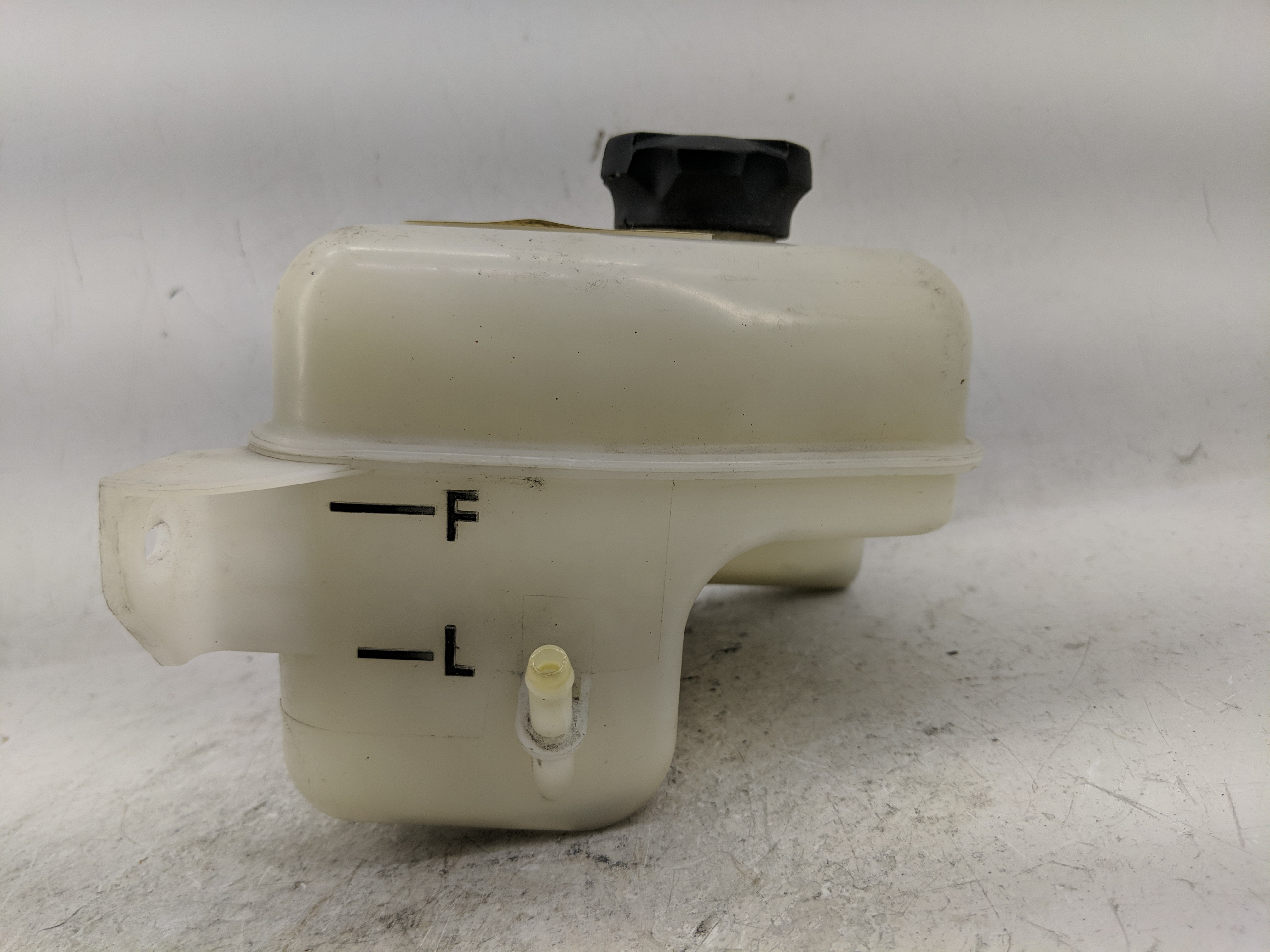 Picture of 2006-2010 Kia Optima Radiator Coolant Overflow Expansion Tank Bottle 1226785