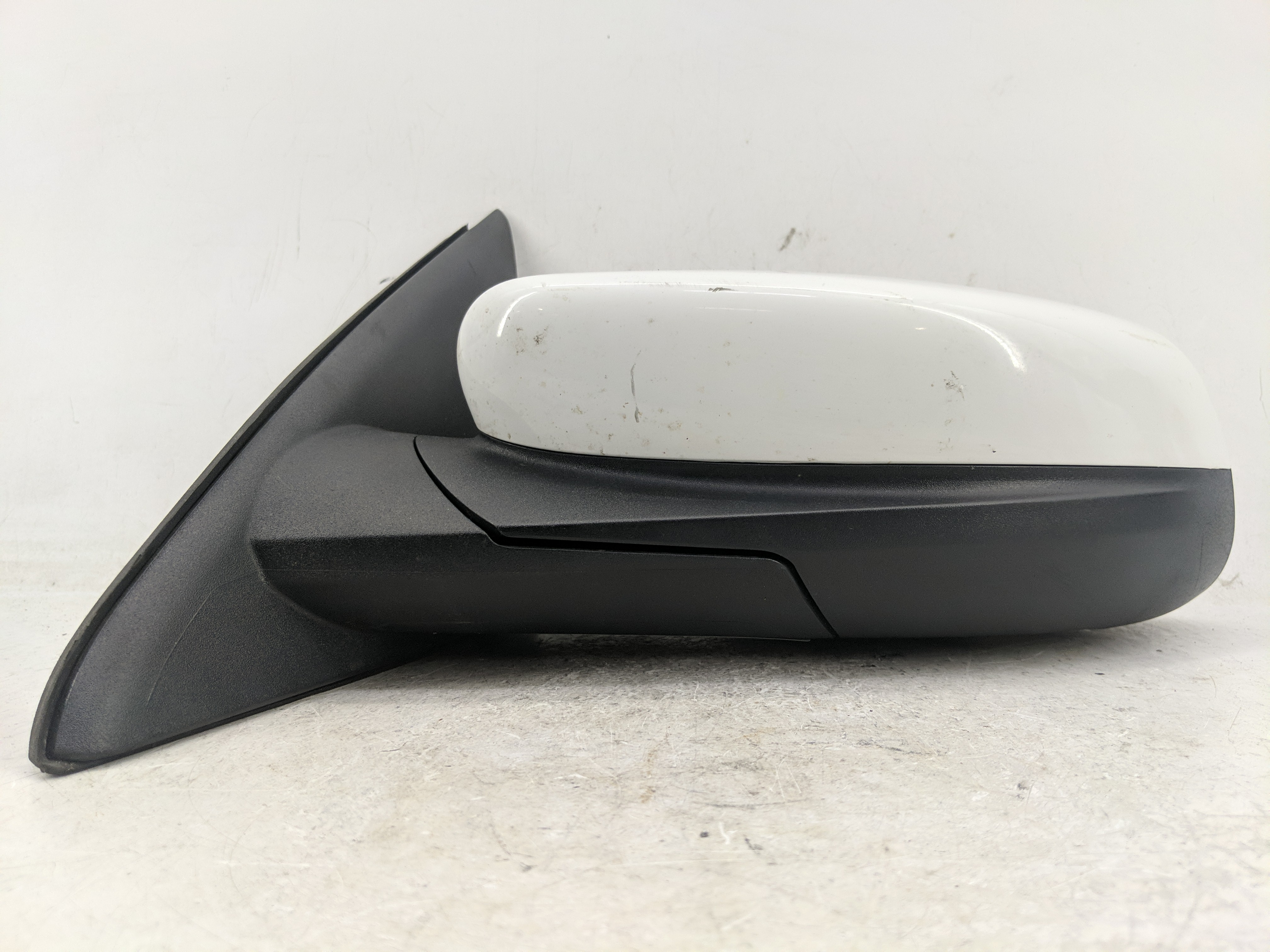 2010-2019 Ford Taurus Driver Left Side View Manual Door Mirror White 1226794 - Oemusedautoparts1.com