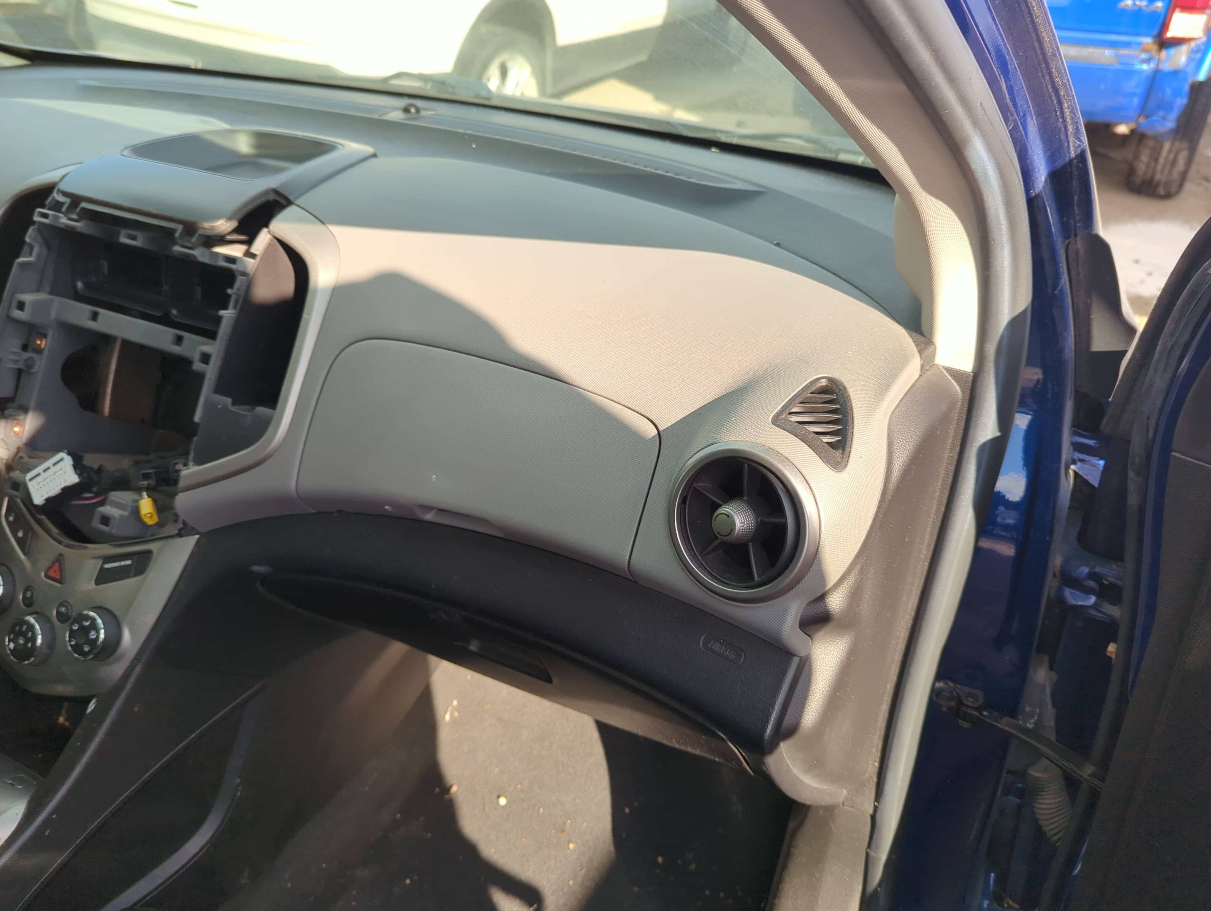 2012-2019 Chevrolet Sonic Air Bag Passenger Right Dashboard Oem 1226859 - Oemusedautoparts1.com