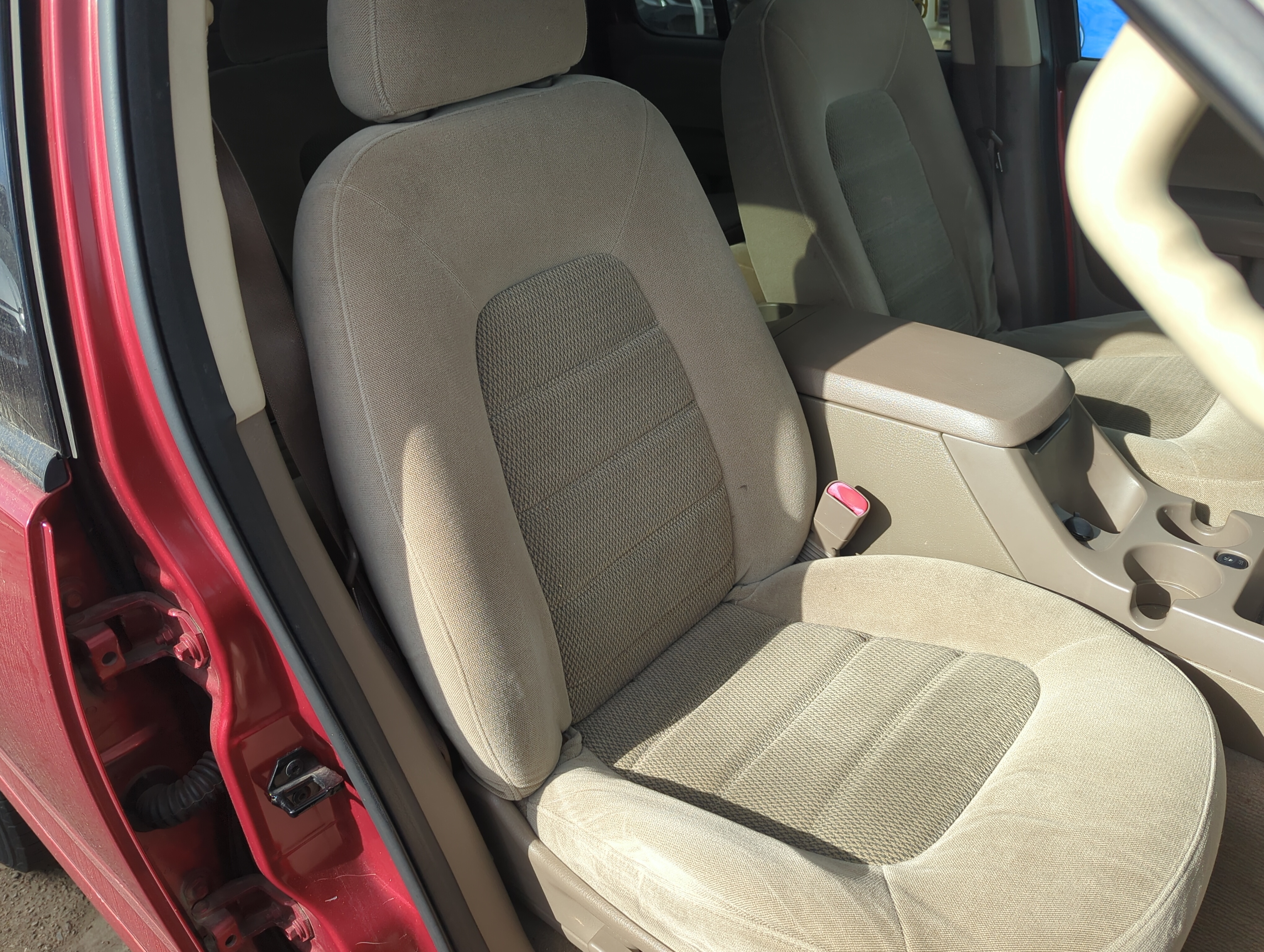 Picture of 2005-2005 Ford Explorer Passenger Front Seat Oem 1227253