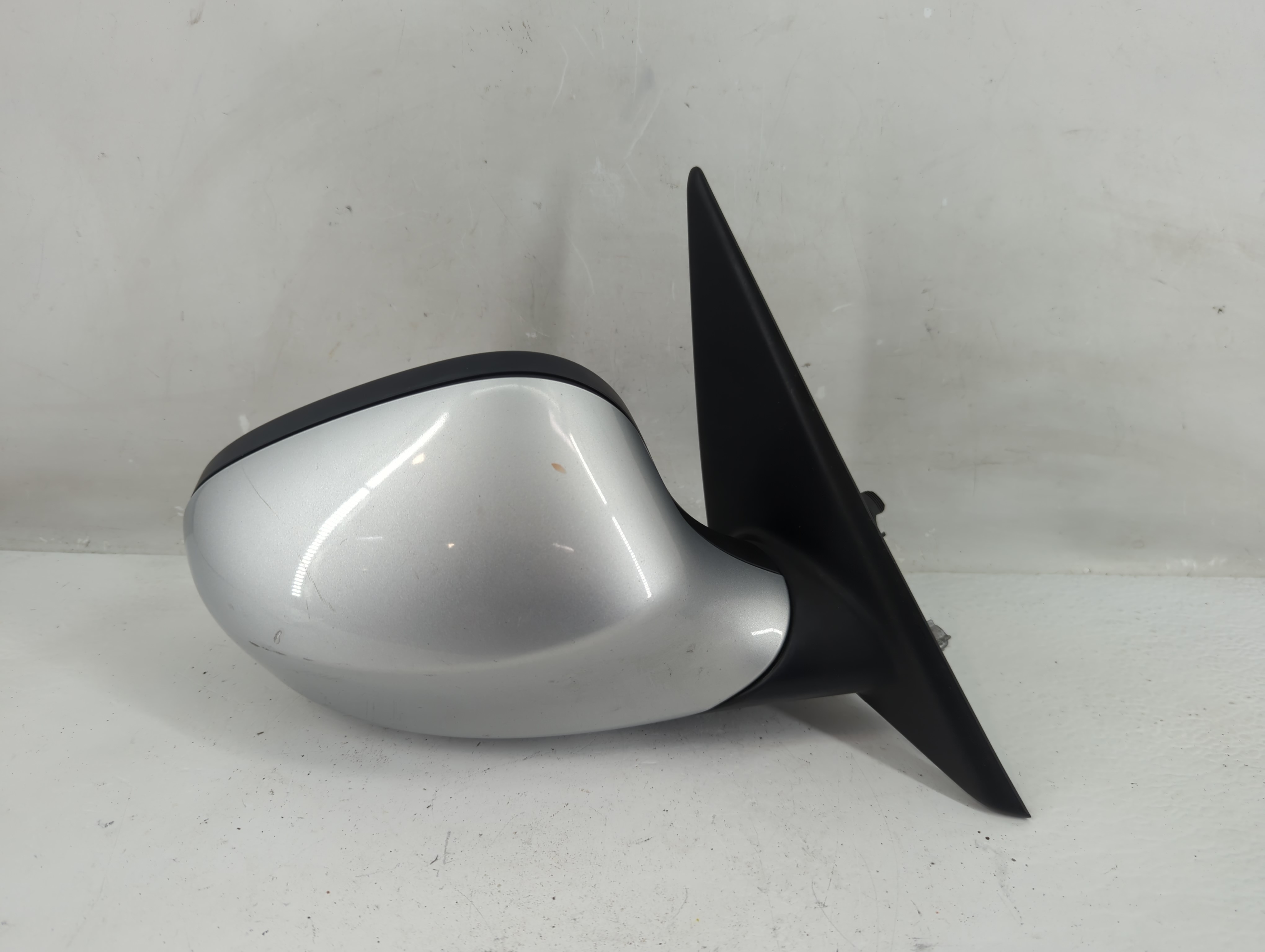 Picture of 2009-2012 Bmw 328i Passenger Right Side View Power Door Mirror Silver 1227451