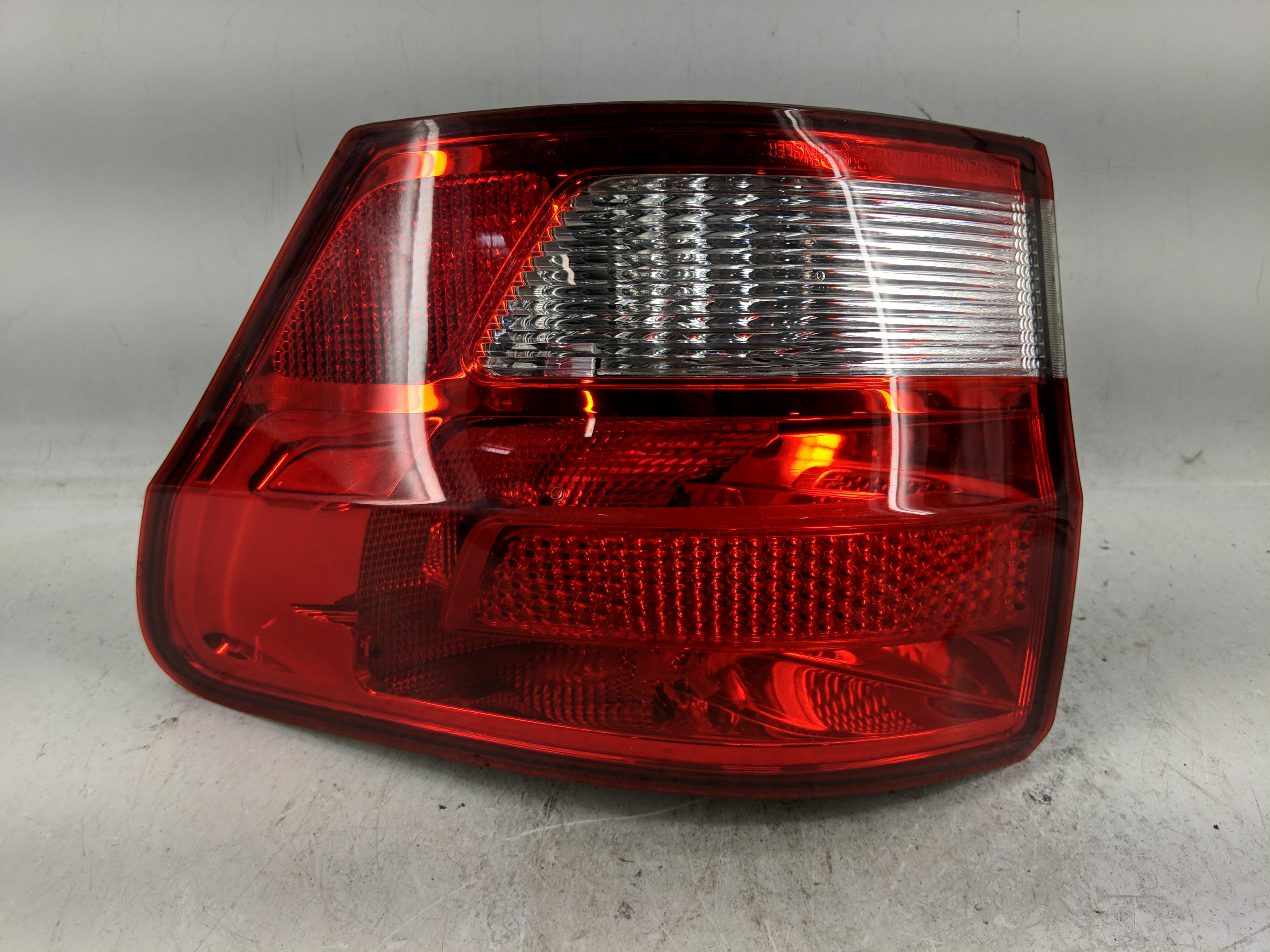 Picture of 2011 Jeep Grand Cherokee Passenger Right Side Tail Light Taillight Oem 1227481