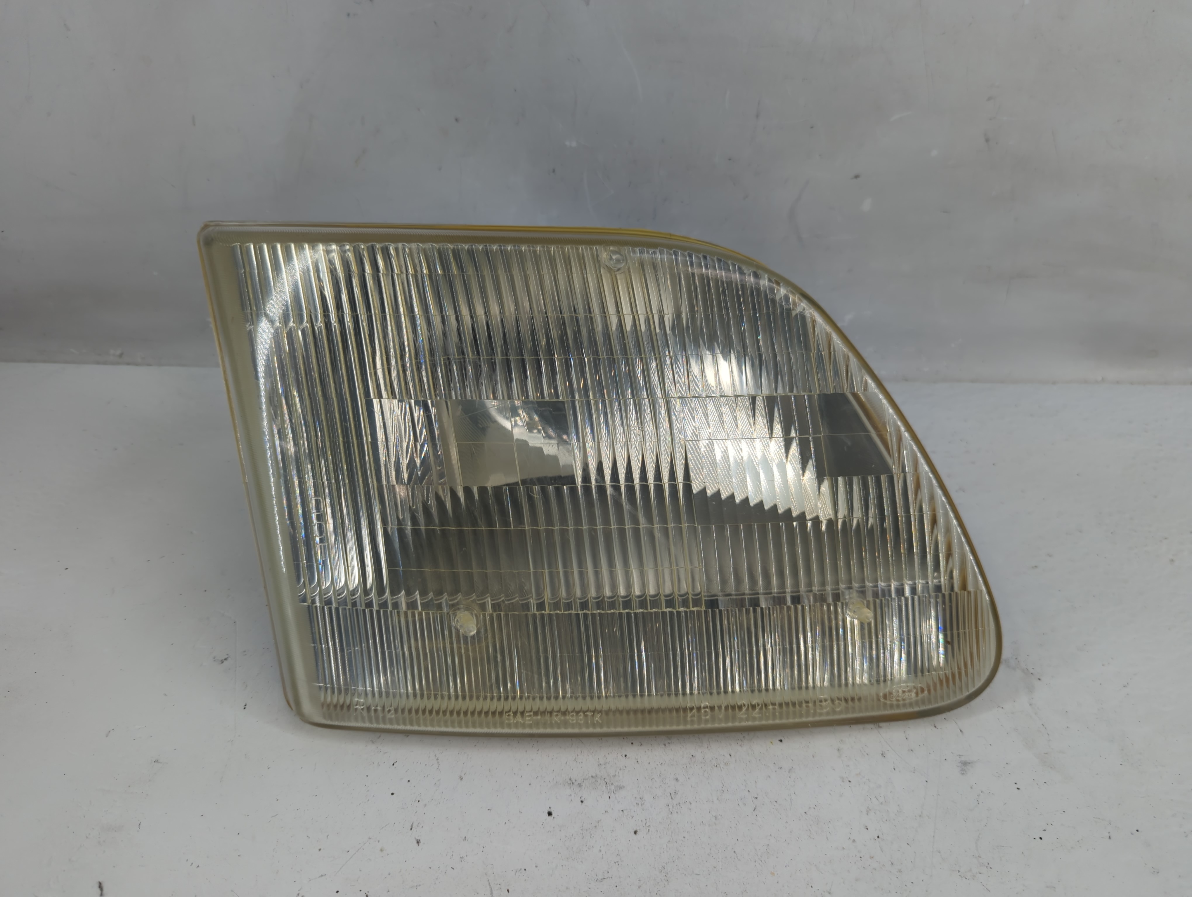 Picture of 2000-2001 Cadillac Catera Passenger Right Oem Head Light Headlight Lamp 1227516