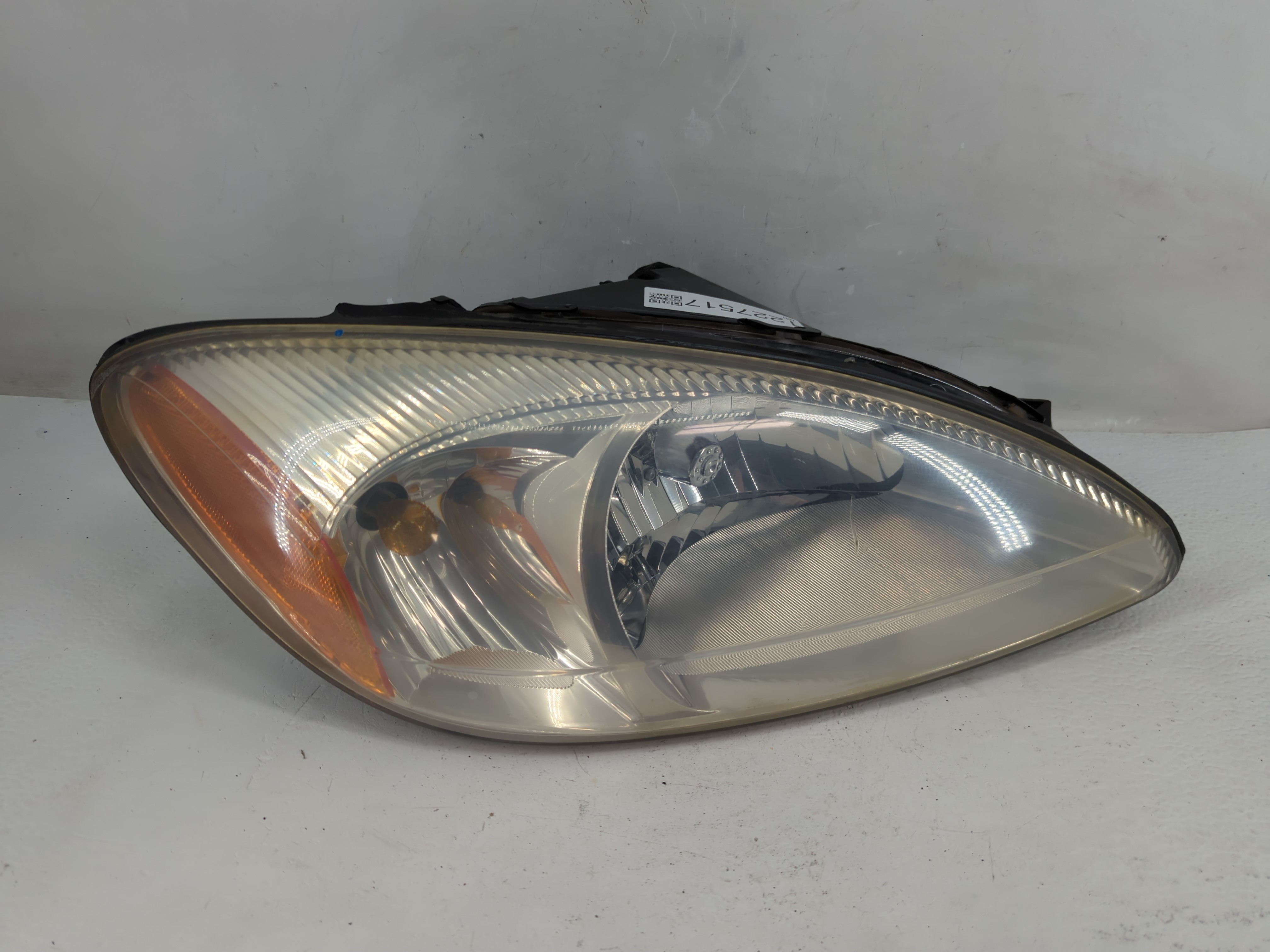 2000-2007 Ford Taurus Passenger Right Oem Head Light Headlight Lamp 1227517 - Oemusedautoparts1.com