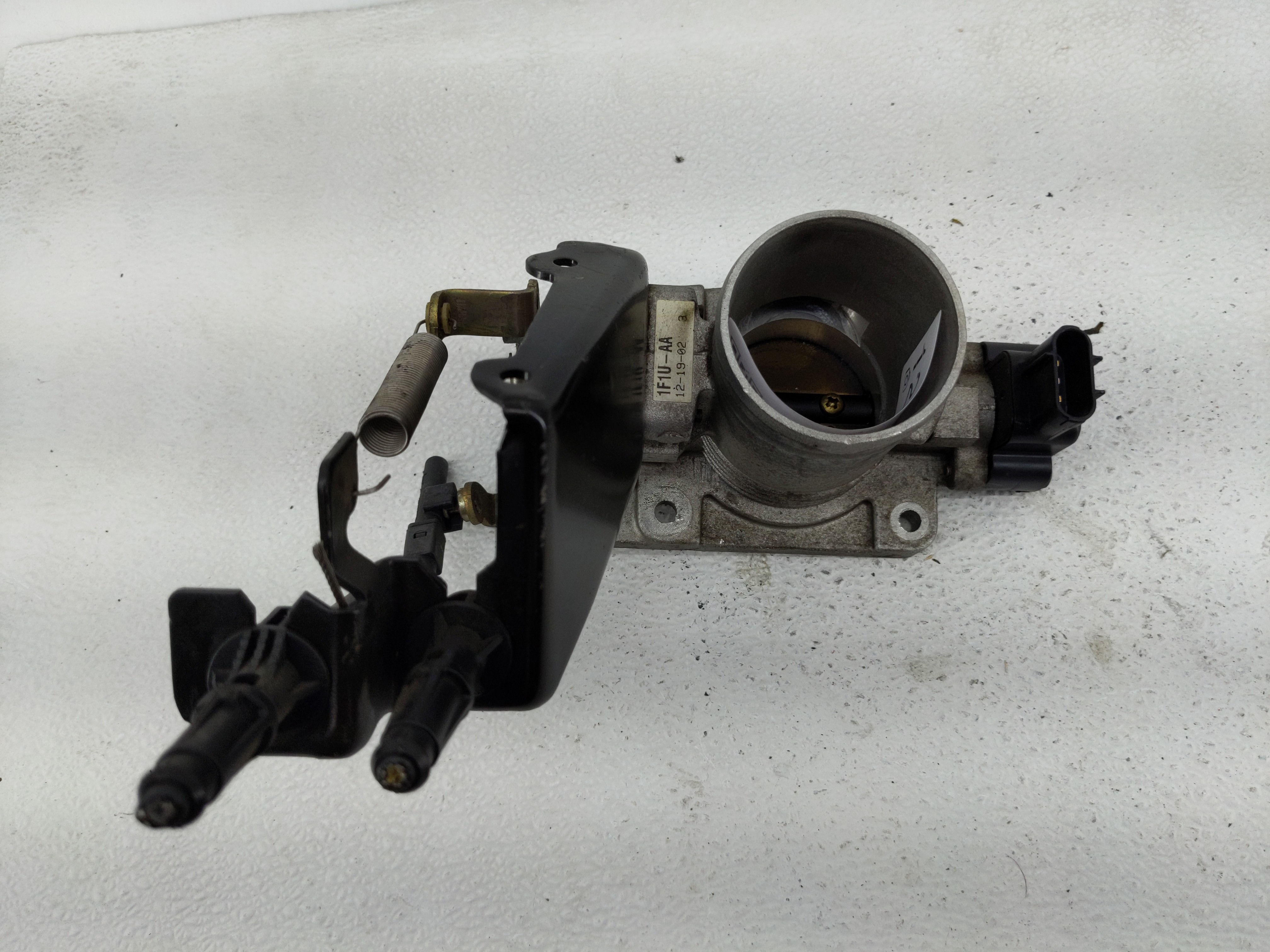 Picture of 2000-2003 Ford Taurus Throttle Body 1227596