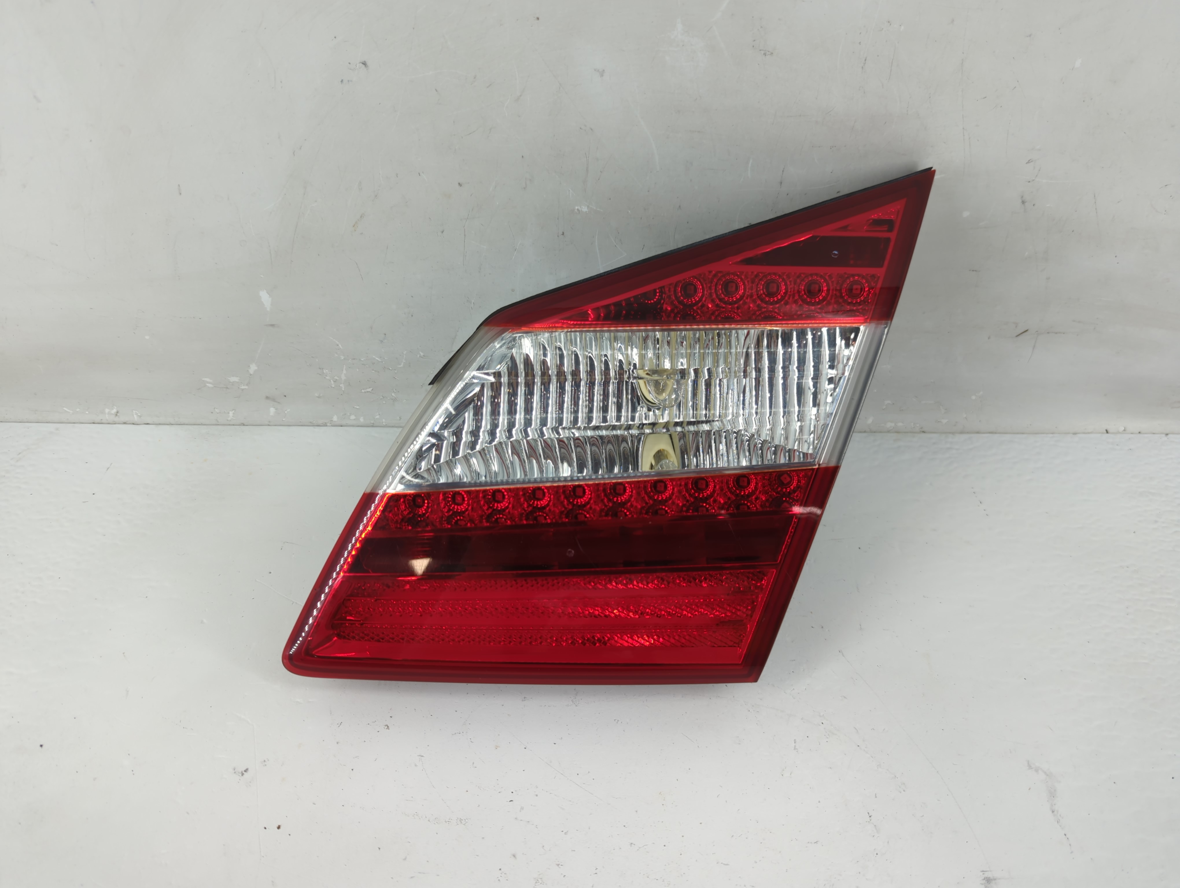 2012-2014 Hyundai Genesis Passenger Right Side Tail Light Taillight Oem 1227780 - Oemusedautoparts1.com