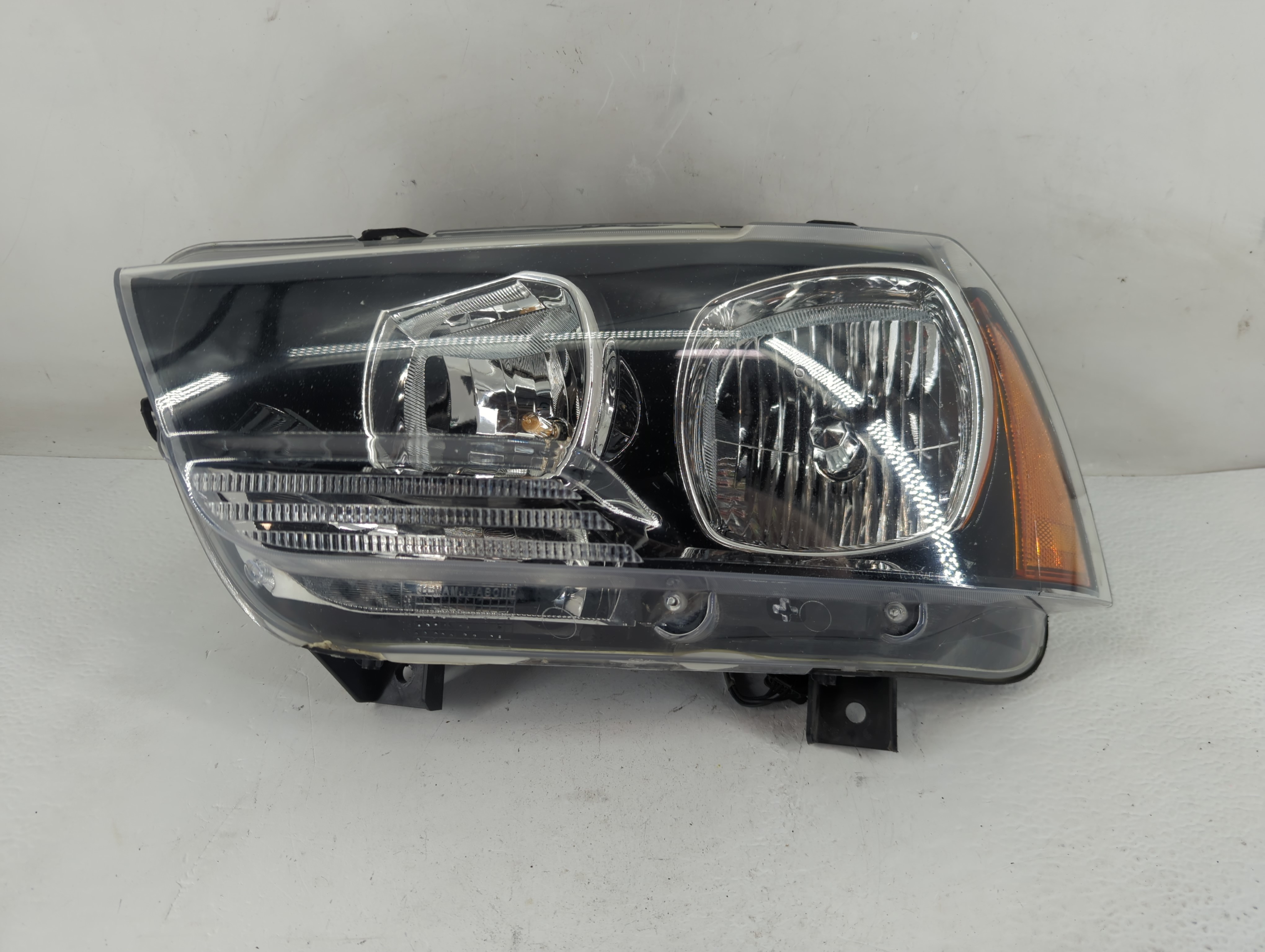 Picture of 2011-2014 Dodge Charger Passenger Right Oem Head Light Headlight Lamp 1227789