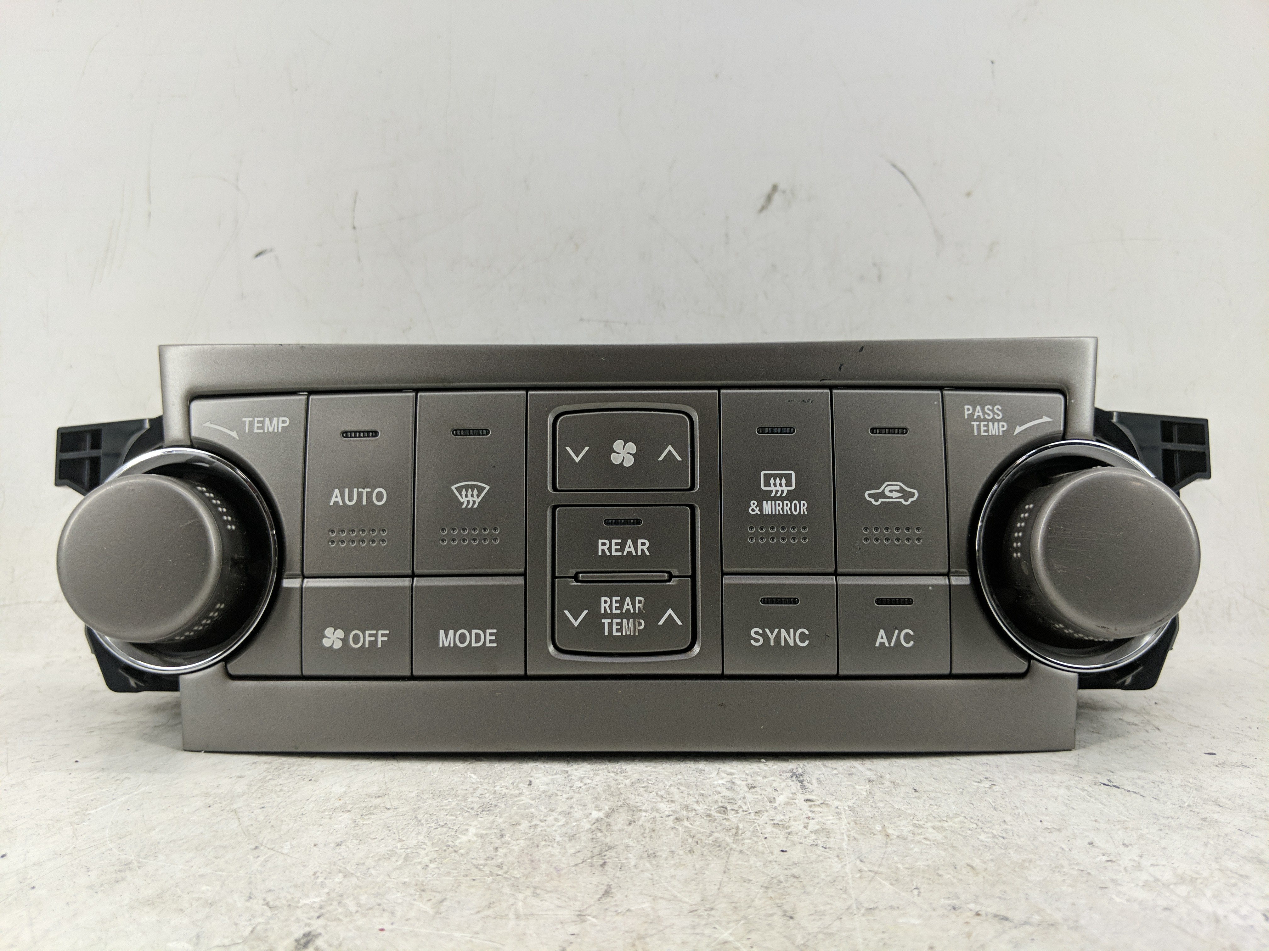 2008-2010 Toyota Highlander Ac Heater Climate Control Temperature Oem 1227791 - Oemusedautoparts1.com