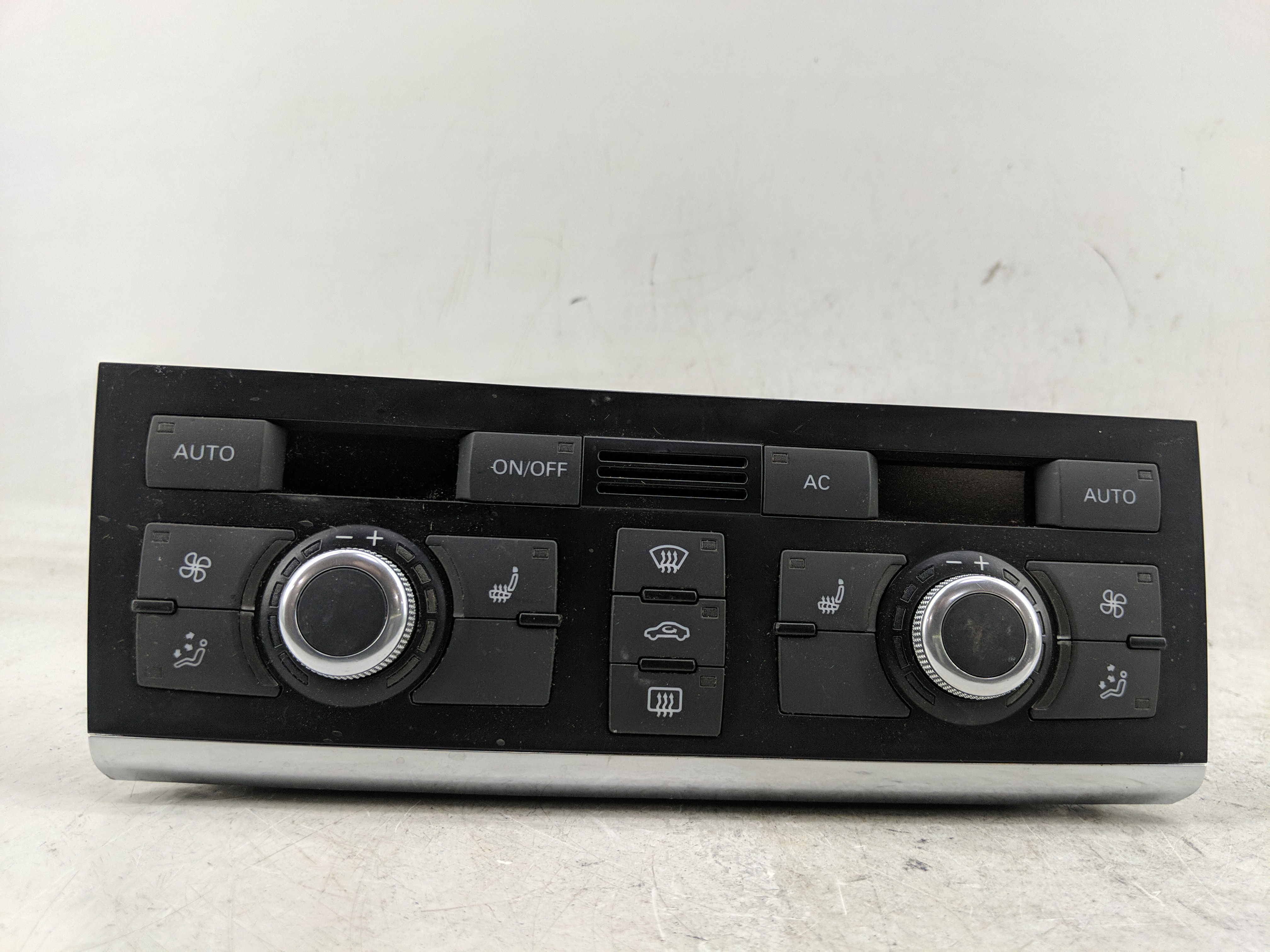 2006-2011 Audi A6 Ac Heater Roof Climate Control 4f1 820 043 Al 1227792 - Oemusedautoparts1.com