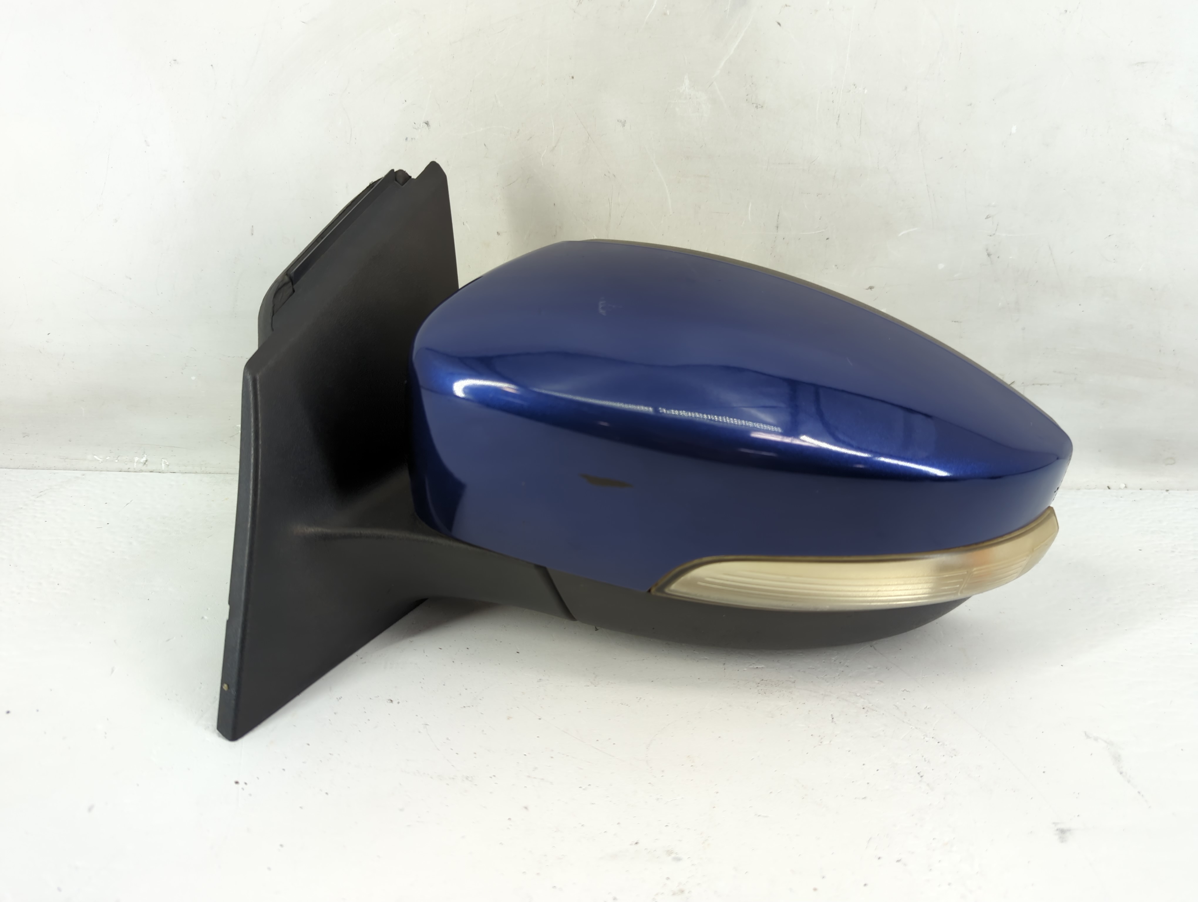 2012-2014 Ford Focus Driver Left Side View Power Door Mirror Spirit Blue 1227794 - Oemusedautoparts1.com