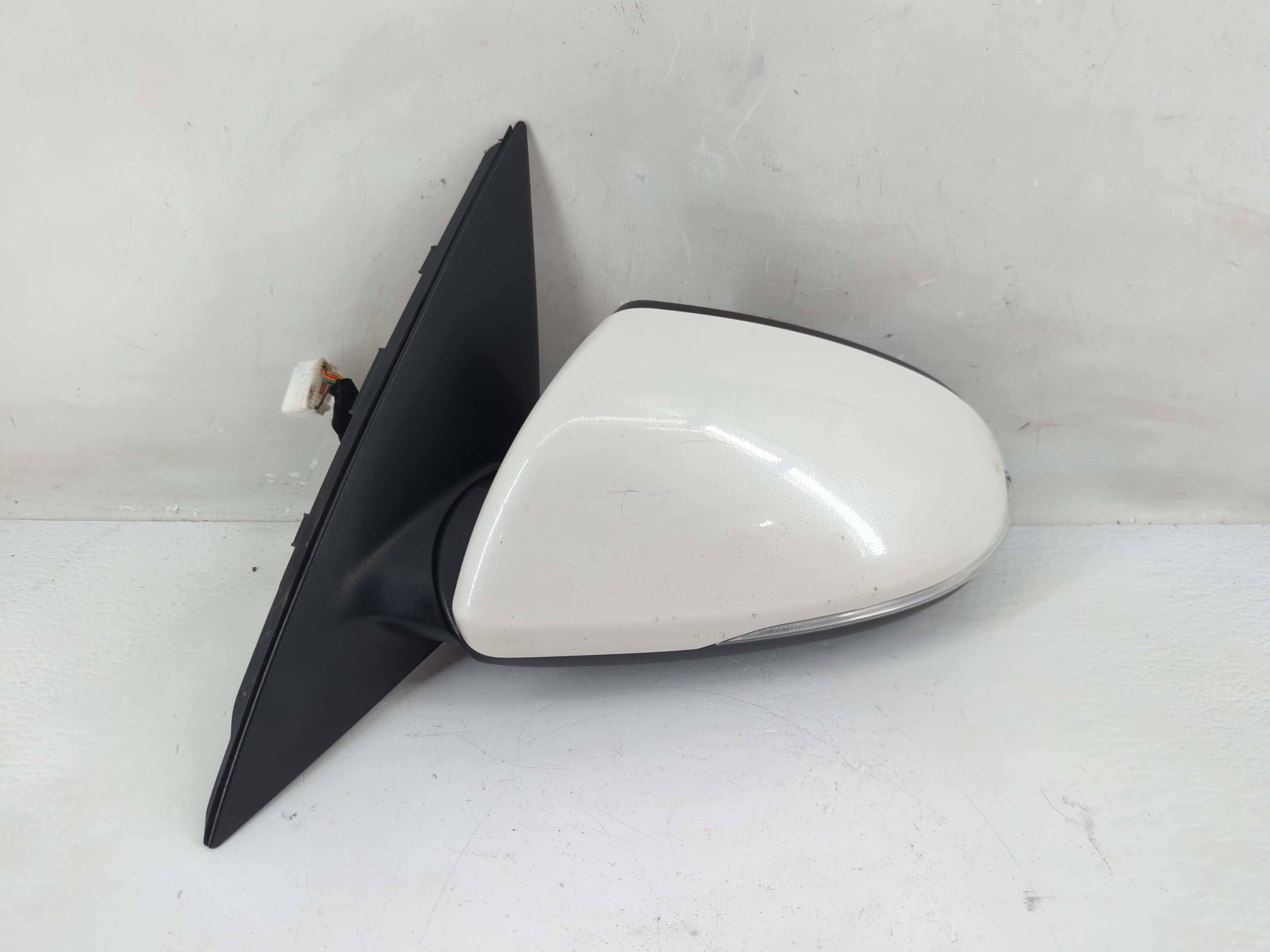 Picture of 2016-2019 Kia Optima Driver Left Side View Manual Door Mirror White 1227828