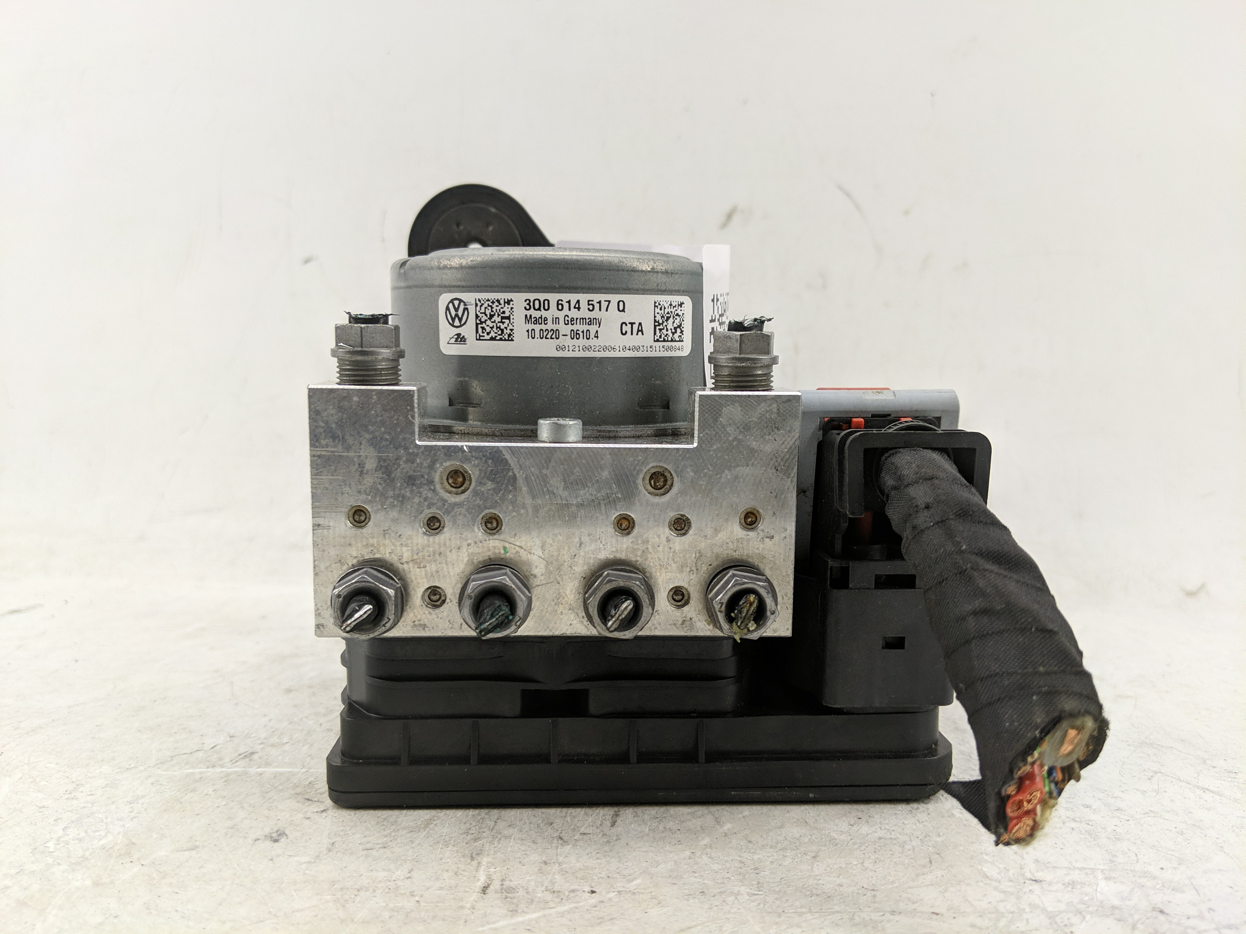 Picture of 2015-2016 Audi A3 Abs Pump Control Module 1227867