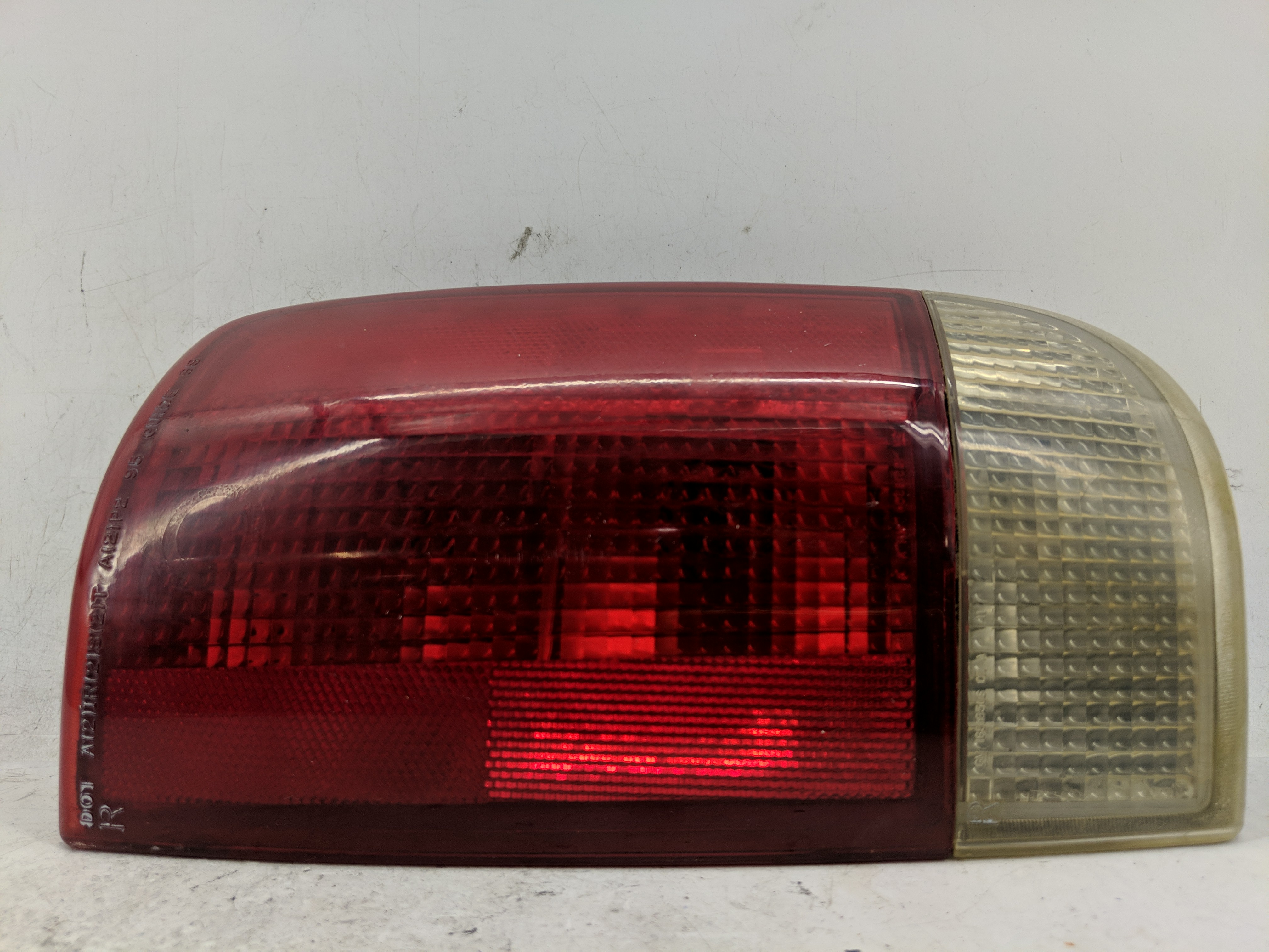 Chevrolet S10 Blazer Passenger Right Side Tail Light Taillight Oem 1227904 - Oemusedautoparts1.com
