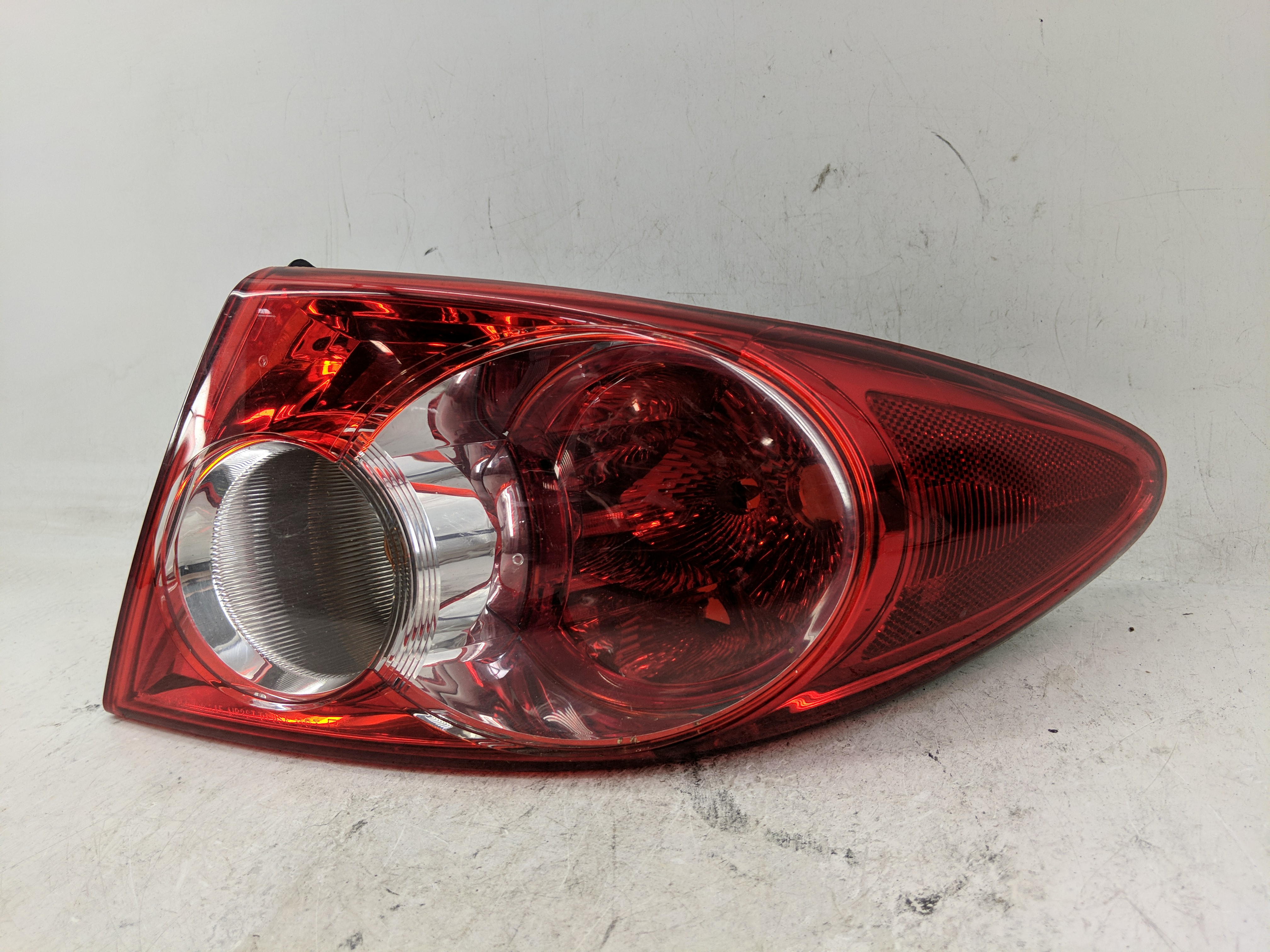 Picture of 2003-2005 Mazda 6 Passenger Right Side Tail Light Taillight Oem 1227924