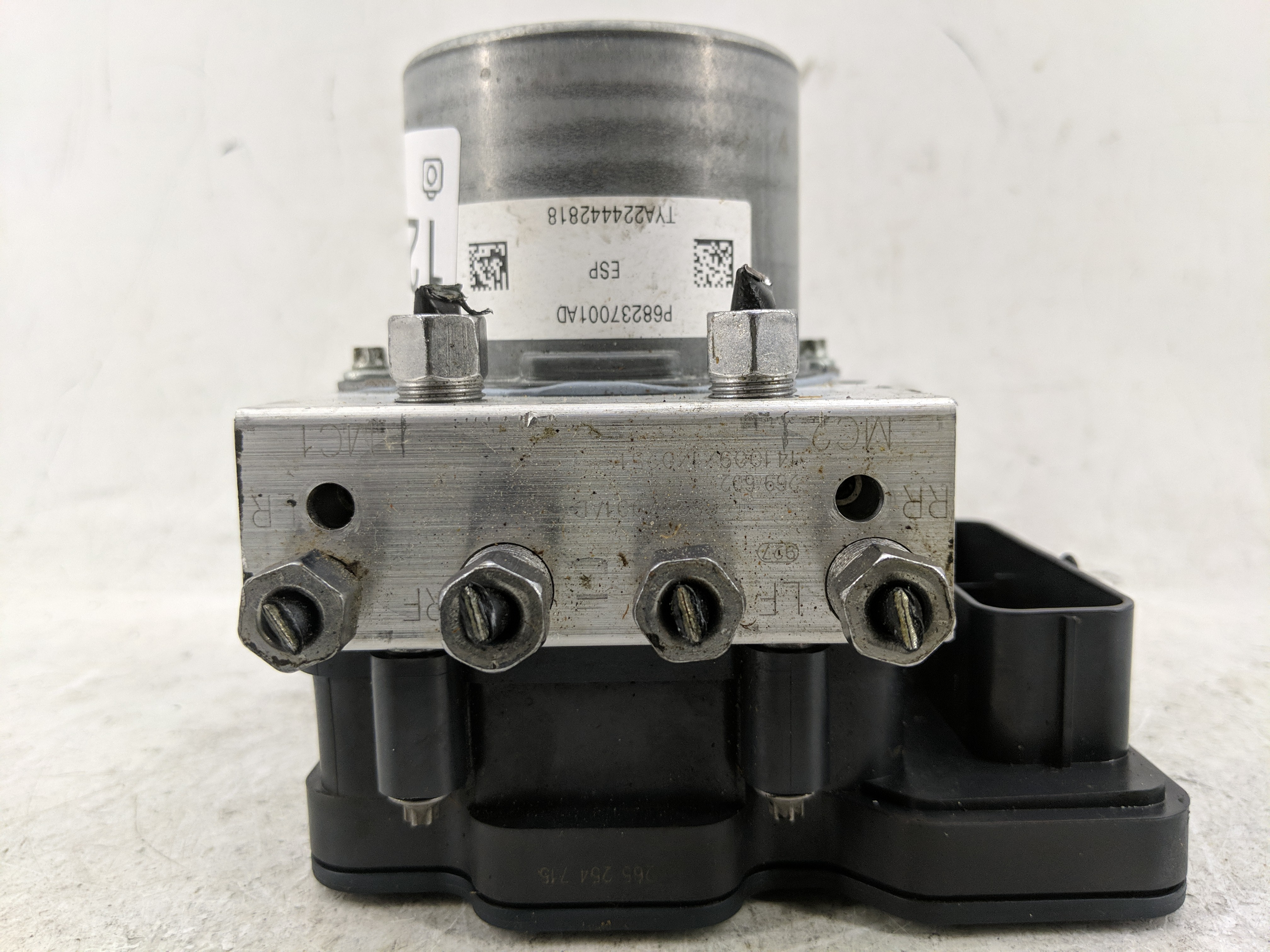 Picture of 2015-2015 Jeep Cherokee Abs Pump Control Module 1228086