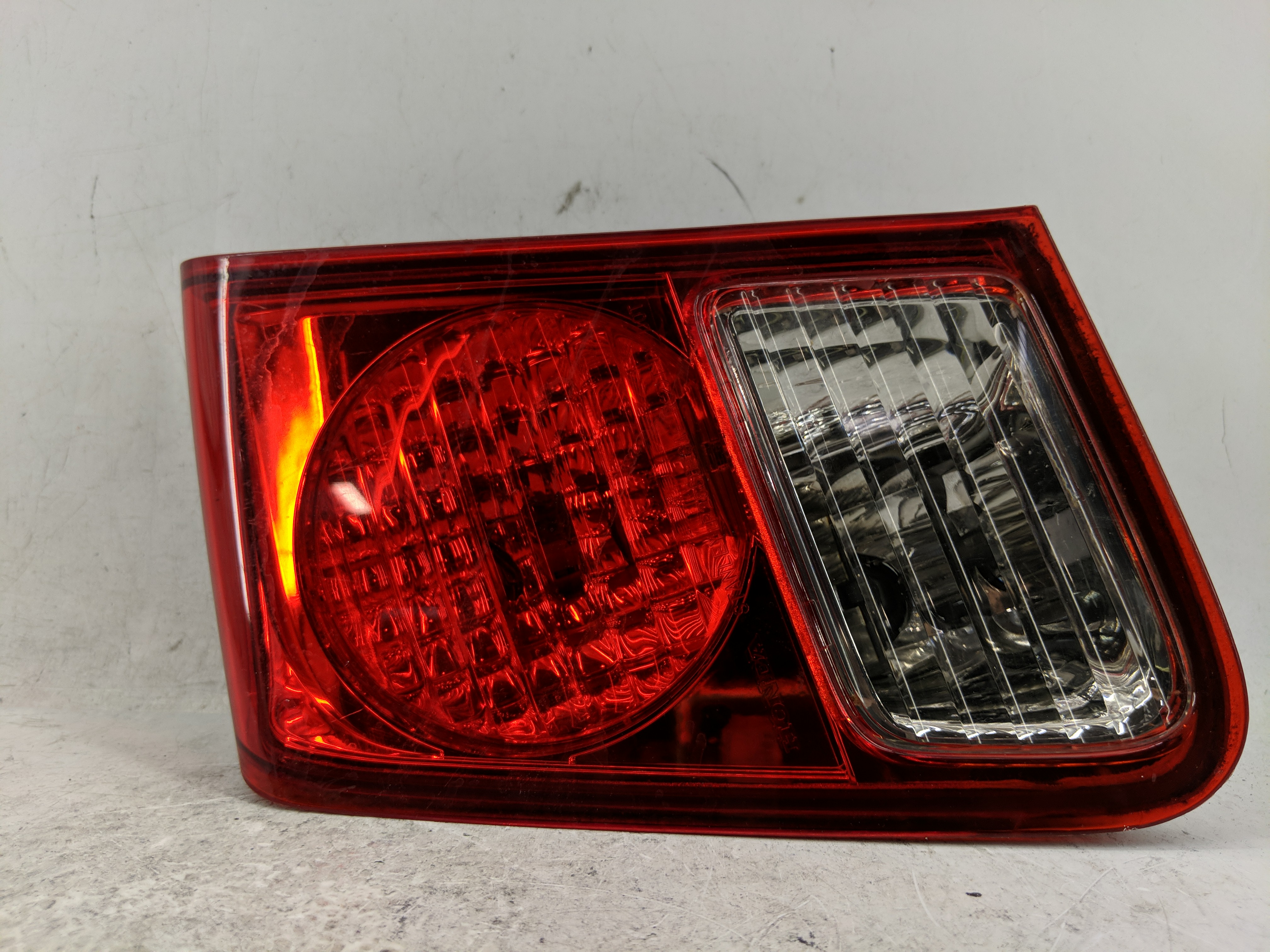Picture of 2003-2005 Honda Civic Passenger Right Side Tail Light Taillight Oem 1228128