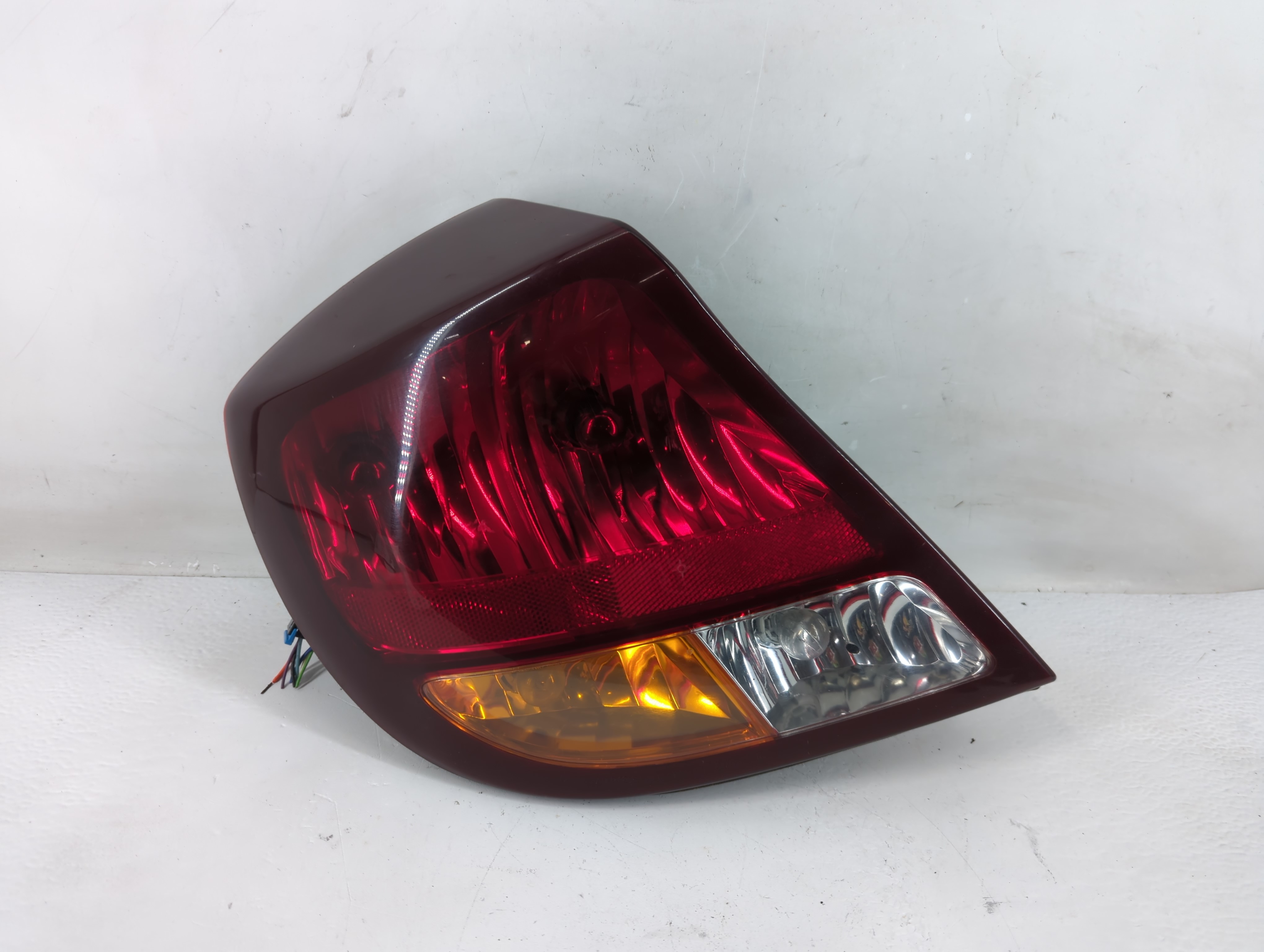 2001-2003 Oldsmobile Aurora Driver Left Side Tail Light Taillight Oem 1228161 - Oemusedautoparts1.com
