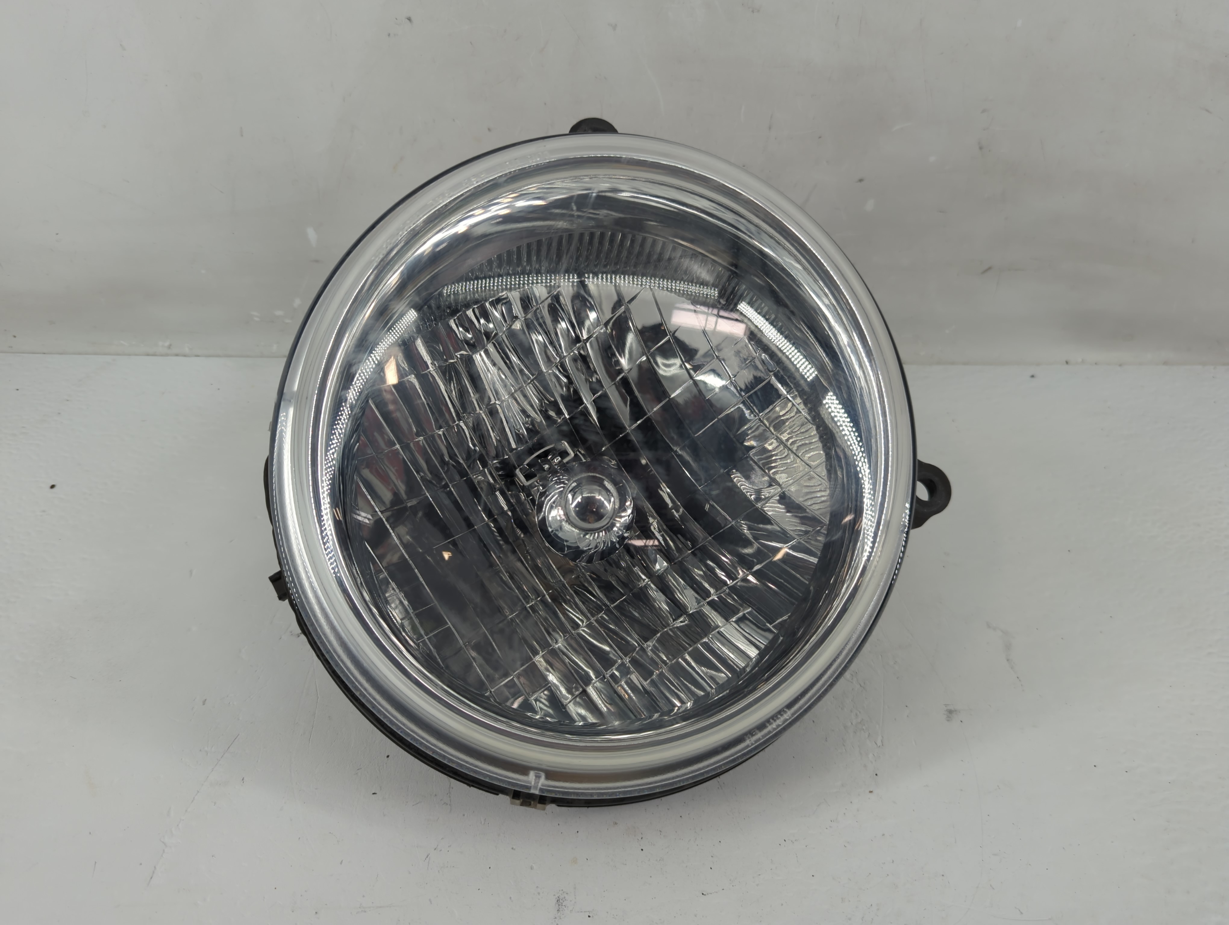 Picture of 2002-2004 Jeep Liberty Driver Left Oem Head Light Headlight Lamp 1228165
