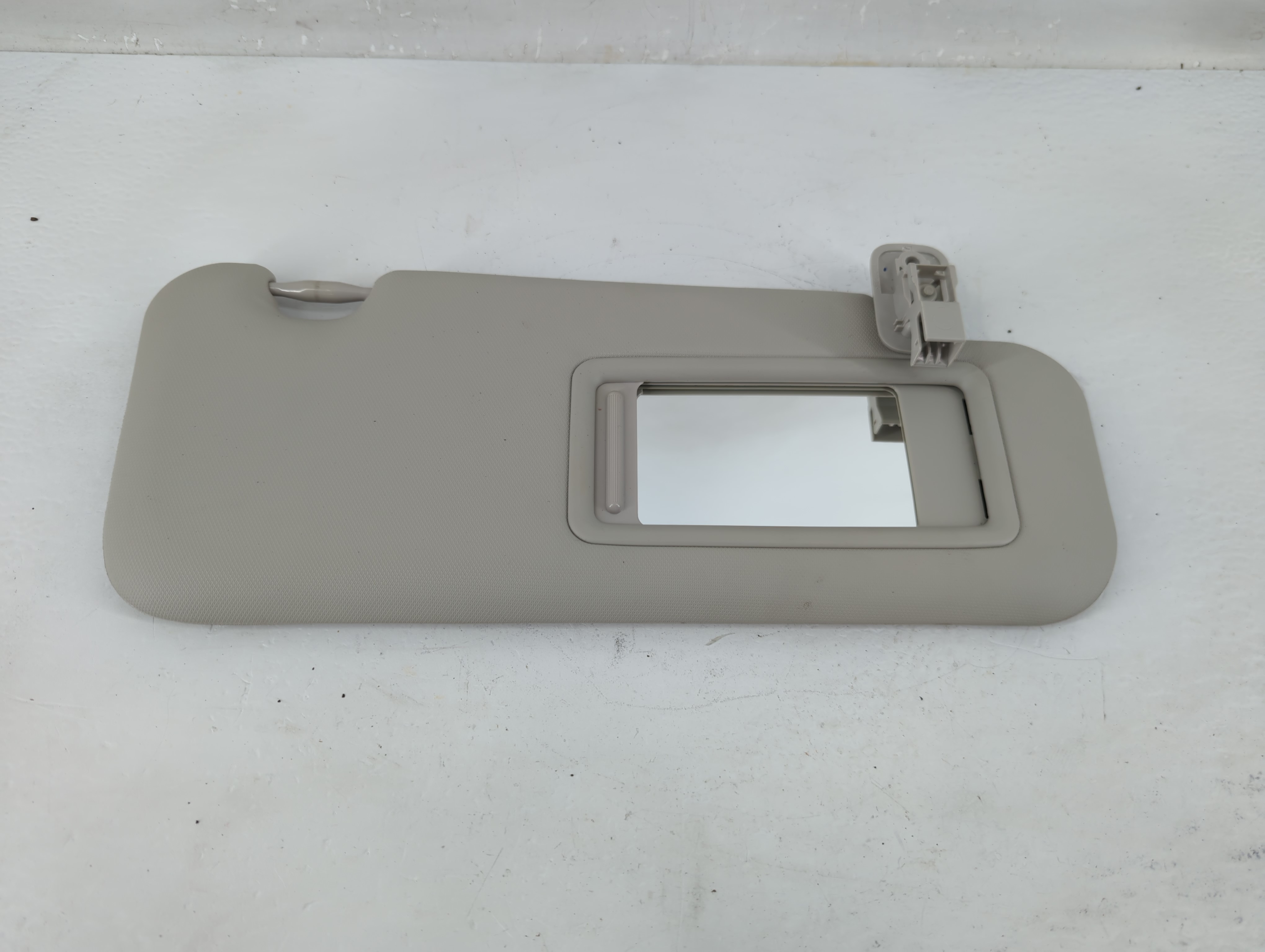 Picture of 2021-2022 Mazda Cx-5 Passenger Sun Visor Mirror Right Sunvisor Grey 1228232