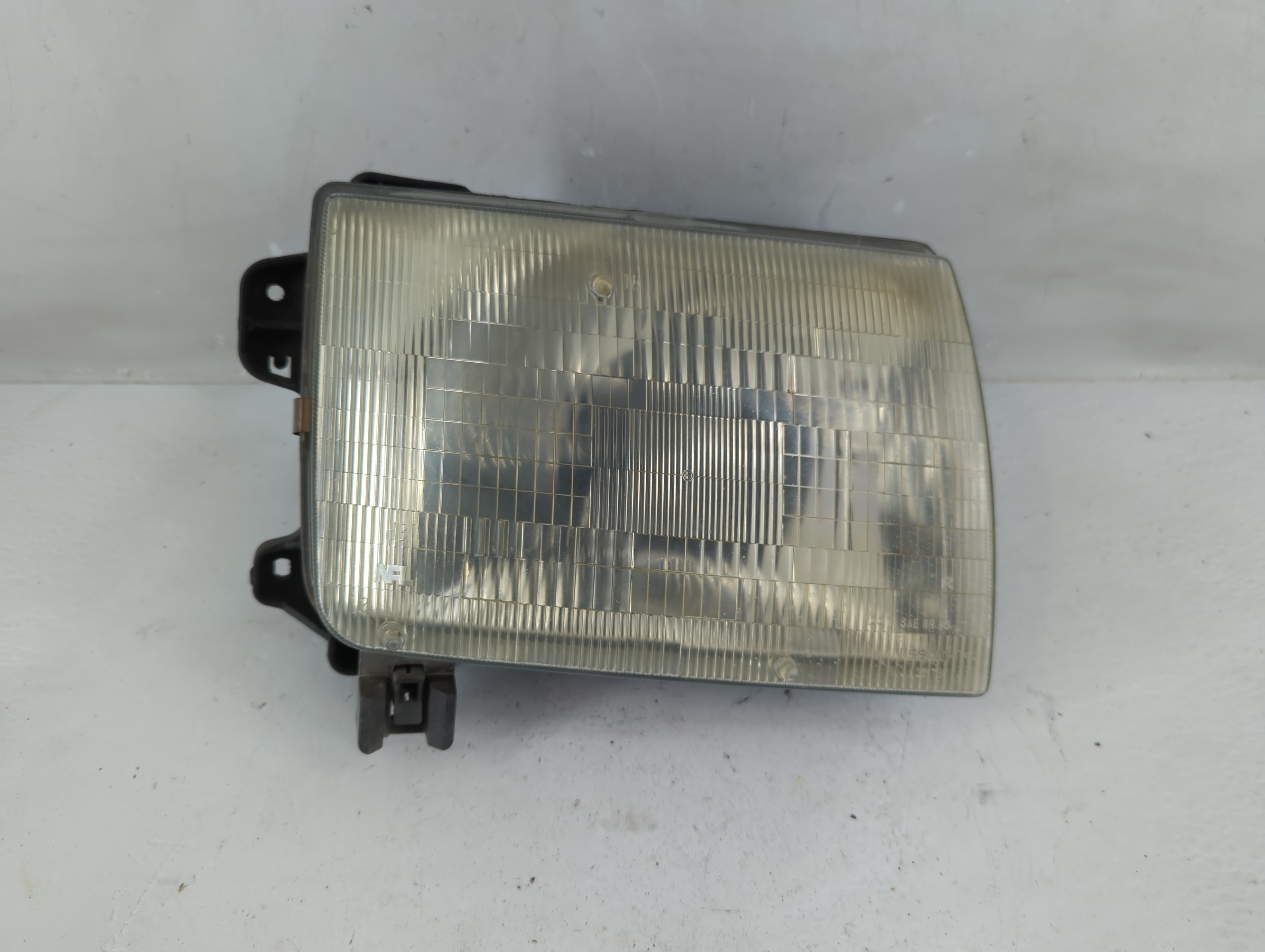 Picture of 2000-2001 Nissan Xterra Passenger Right Oem Head Light Headlight Lamp 1228277