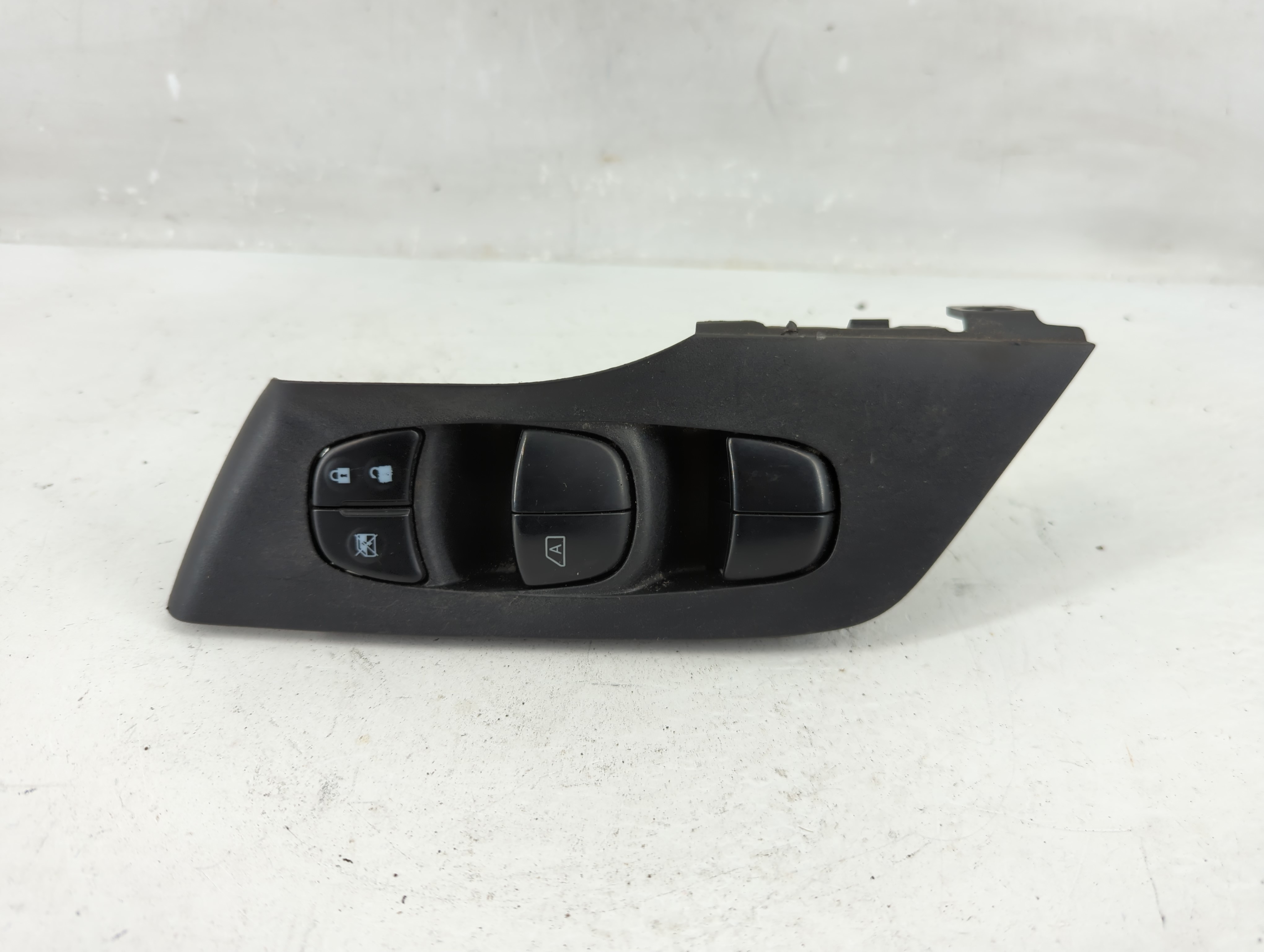 2013-2018 Nissan Altima Driver Left Door Master Power Window Switch 1228279 - Oemusedautoparts1.com
