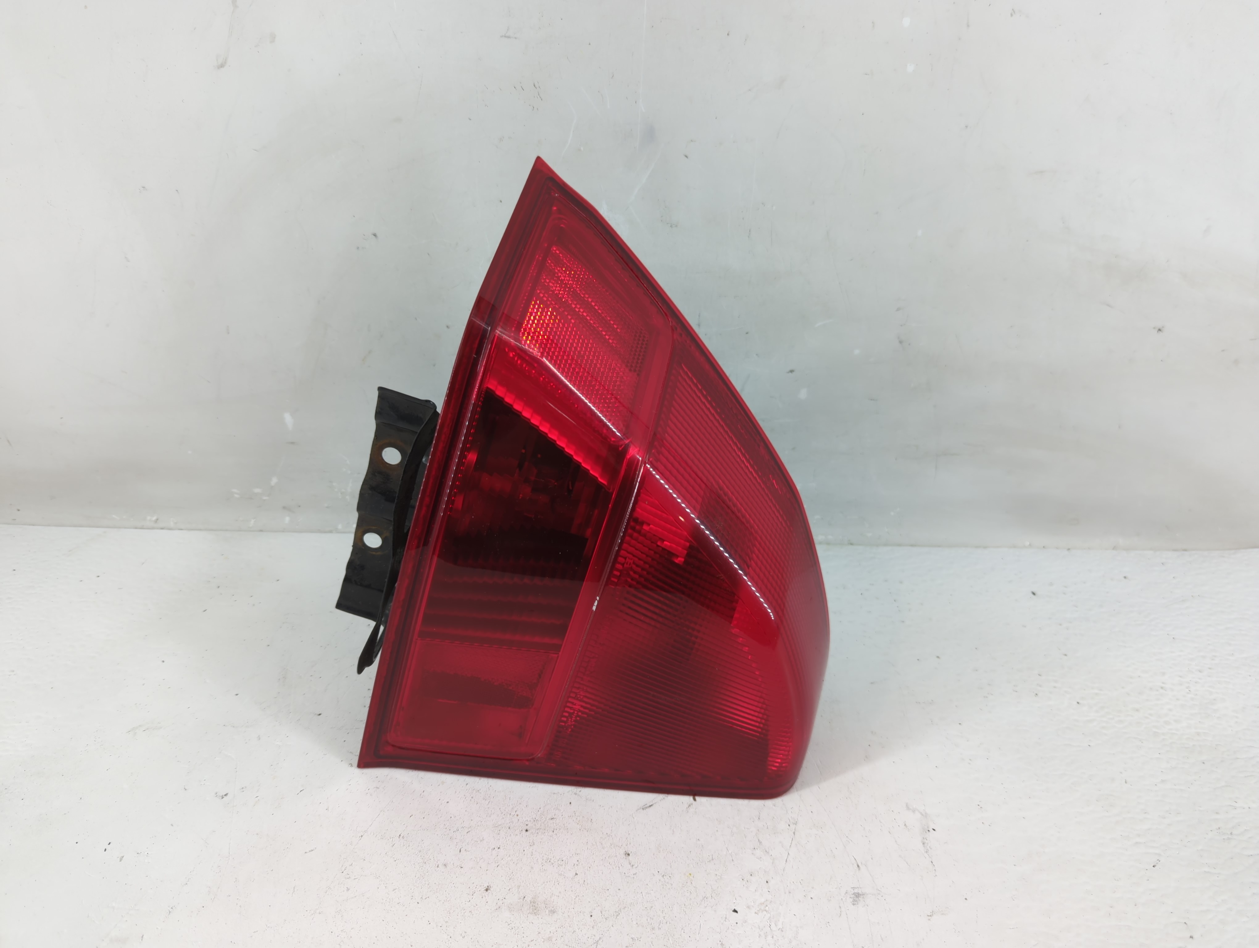 2001-2002 Honda Civic Driver Left Side Tail Light Taillight Oem 1228322 - Oemusedautoparts1.com