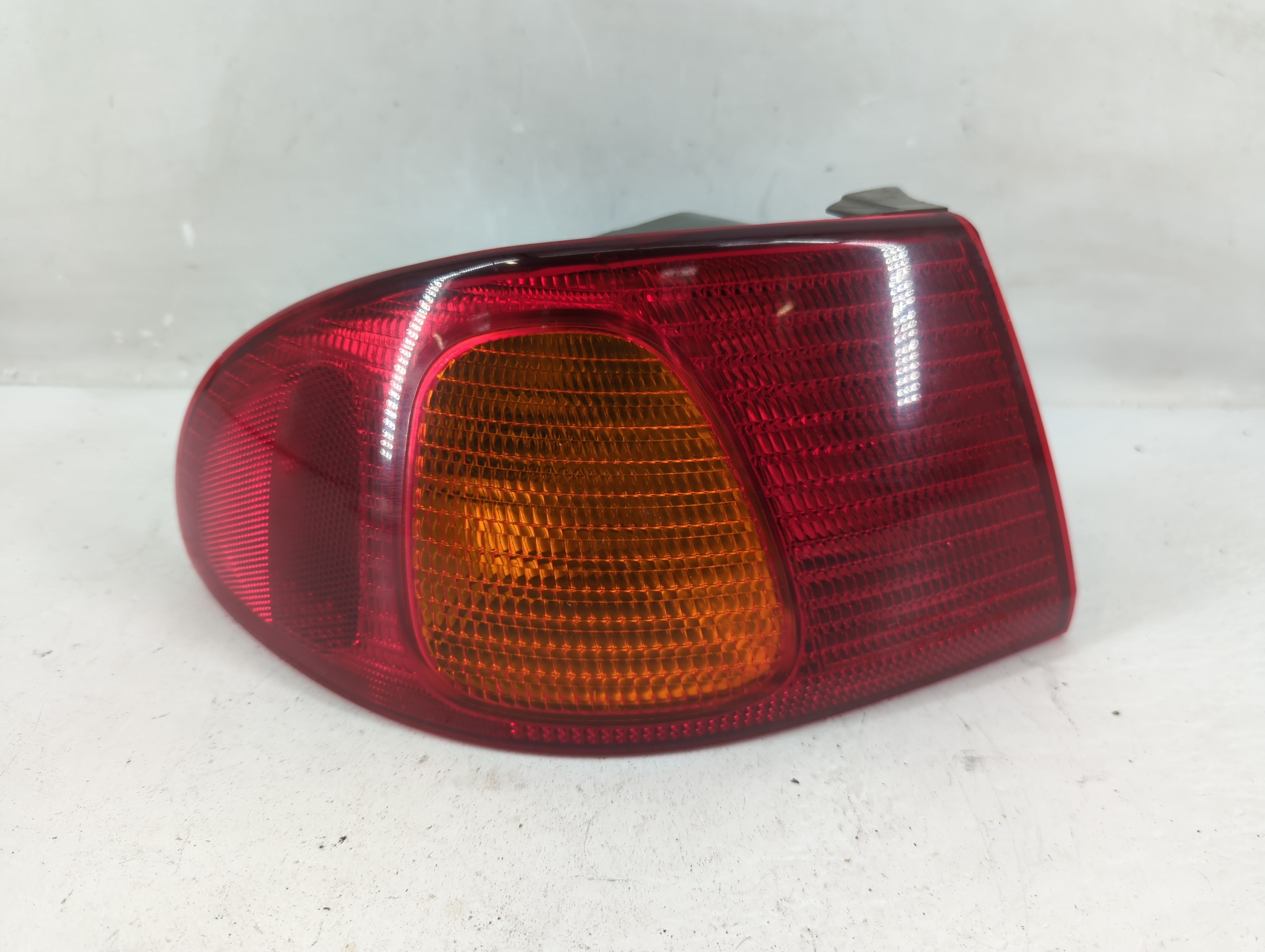 1998-2002 Toyota Corolla Driver Left Side Tail Light Taillight Oem 1228323 - Oemusedautoparts1.com
