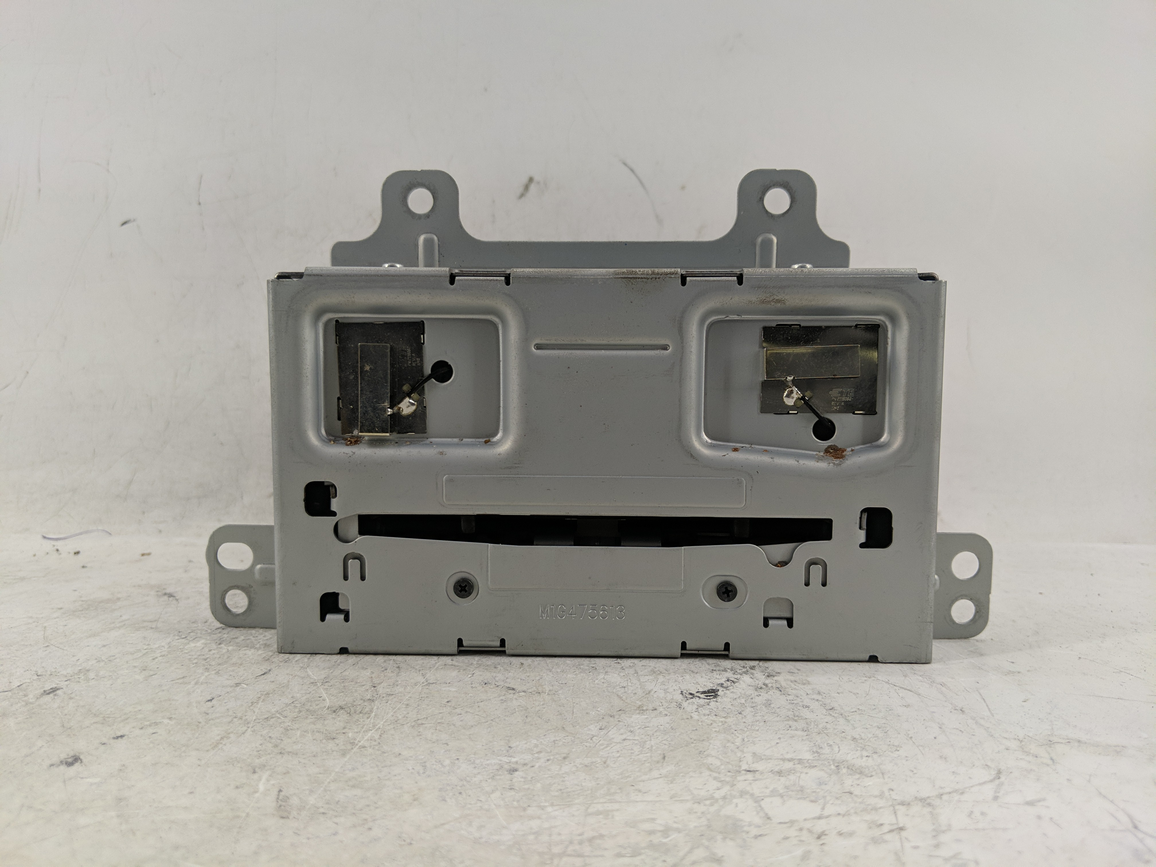 2013-2013 Chevrolet Equinox Am Fm Cd Player Radio Receiver 1228326 - Oemusedautoparts1.com
