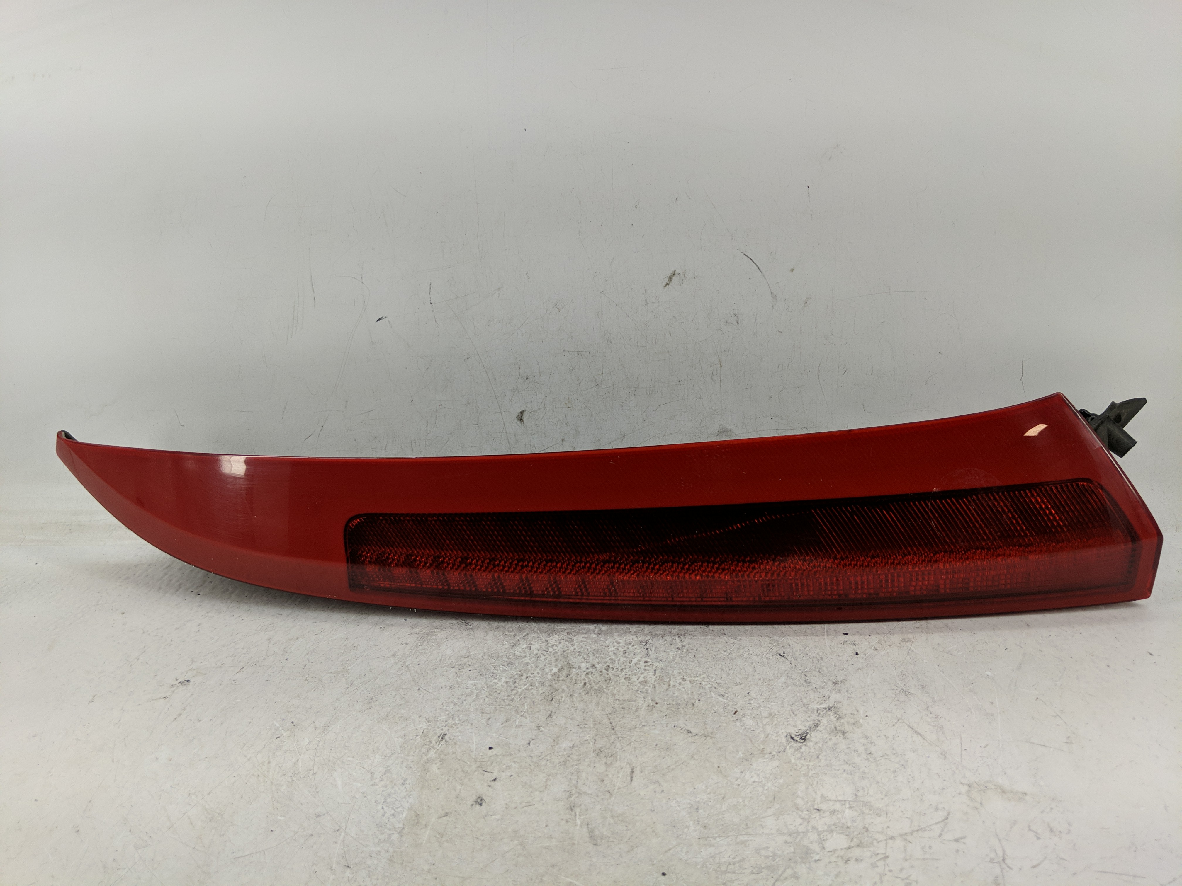 Picture of 2003-2006 Volvo Xc90 Passenger Right Side Tail Light Taillight Oem 1228331