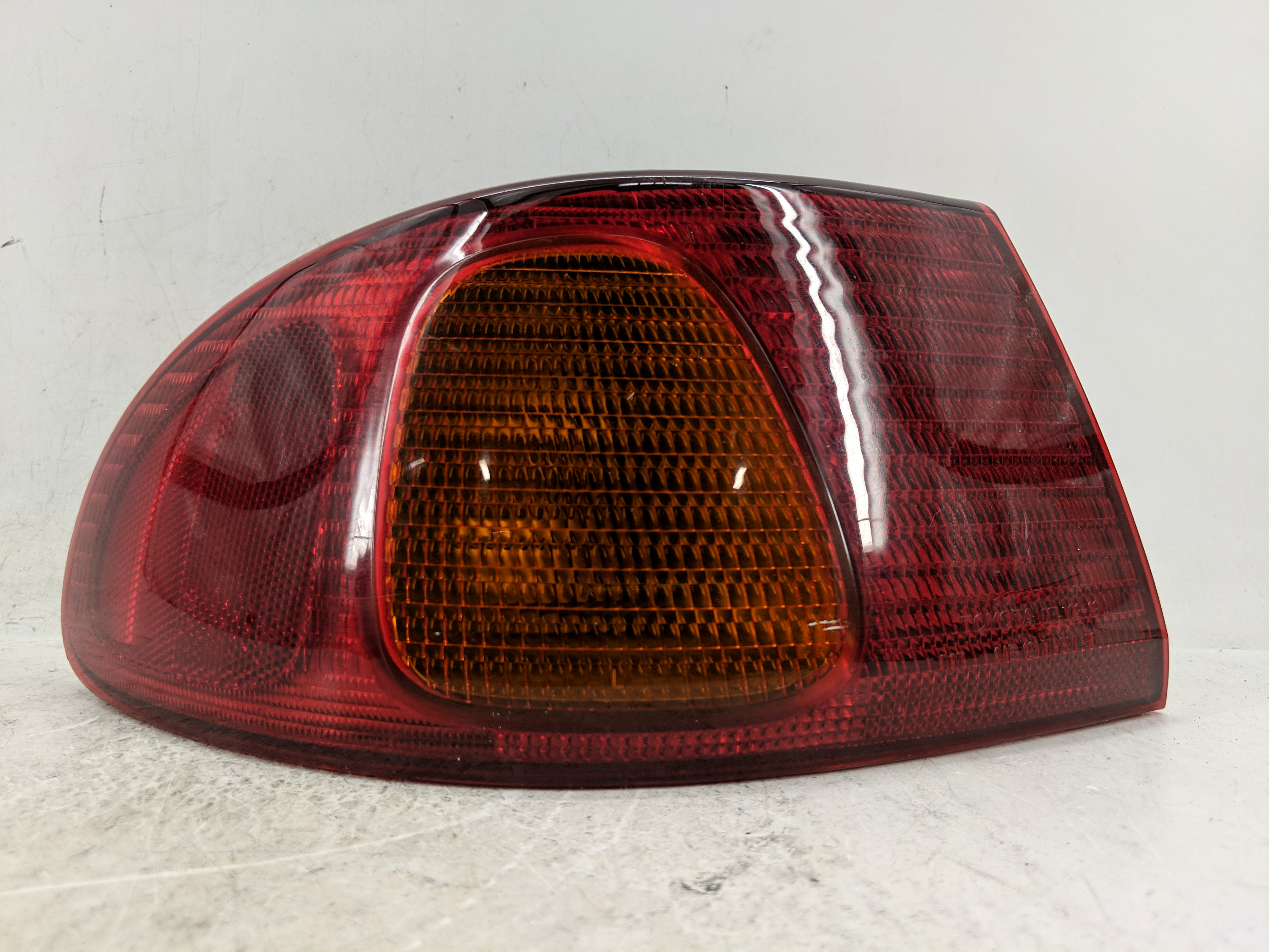1998-2002 Toyota Corolla Driver Left Side Tail Light Taillight Oem 1228333 - Oemusedautoparts1.com