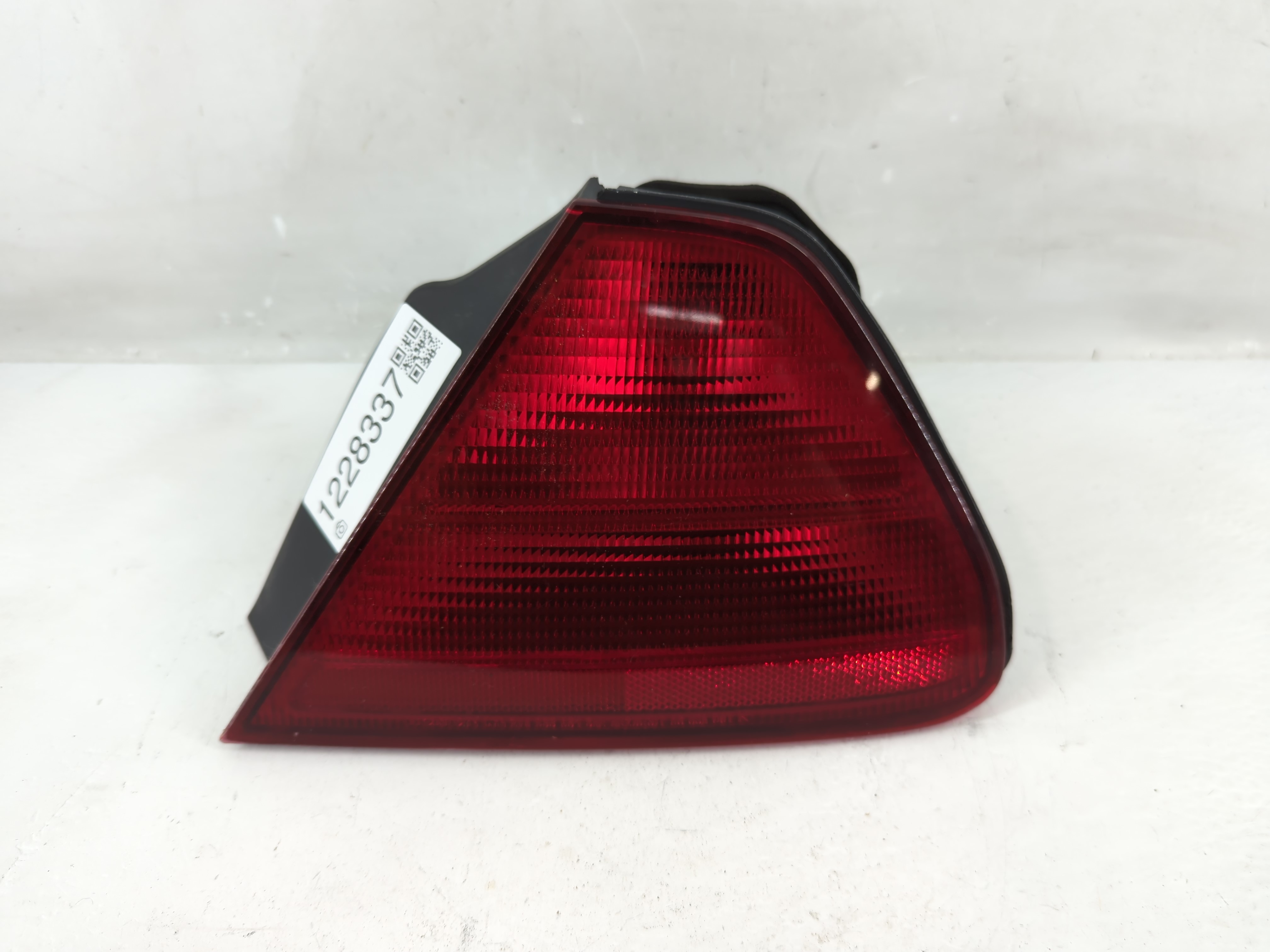1998-2002 Honda Accord Passenger Right Side Tail Light Taillight Oem 1228337 - Oemusedautoparts1.com