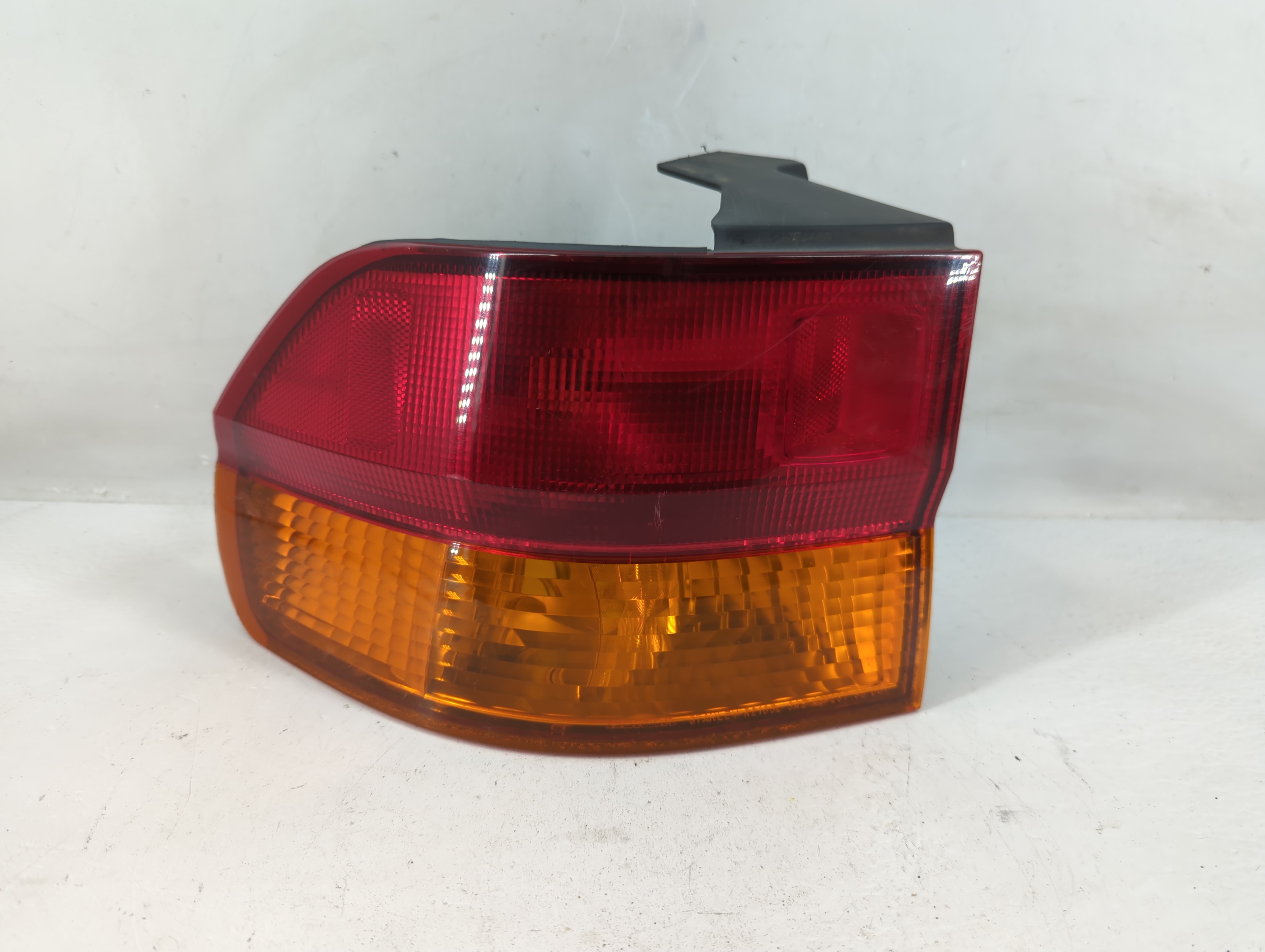 2002-2004 Honda Odyssey Driver Left Side Tail Light Taillight Oem 1228340 - Oemusedautoparts1.com
